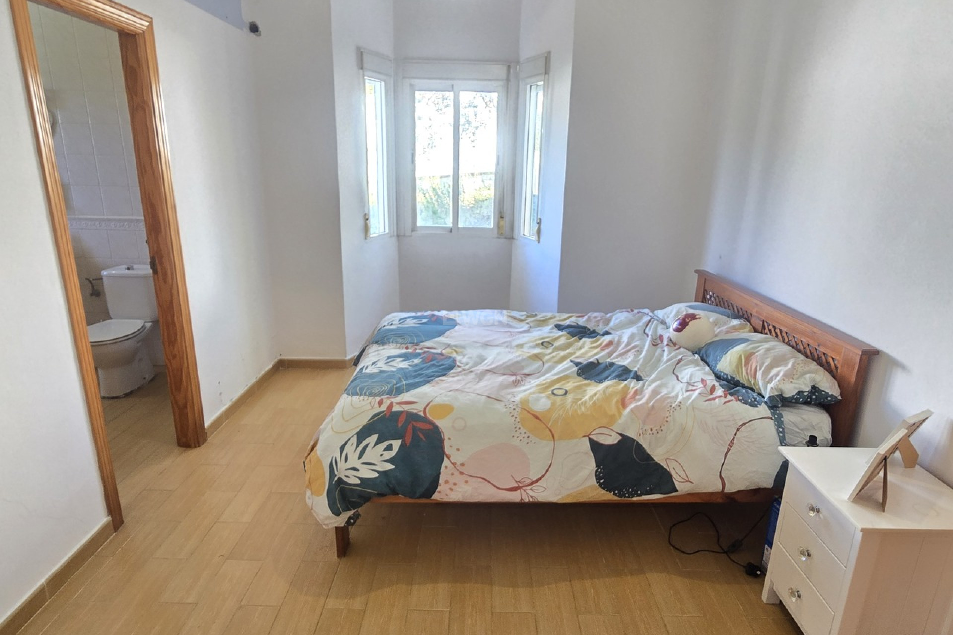 Resale - Villa - Alcaucín - Inland