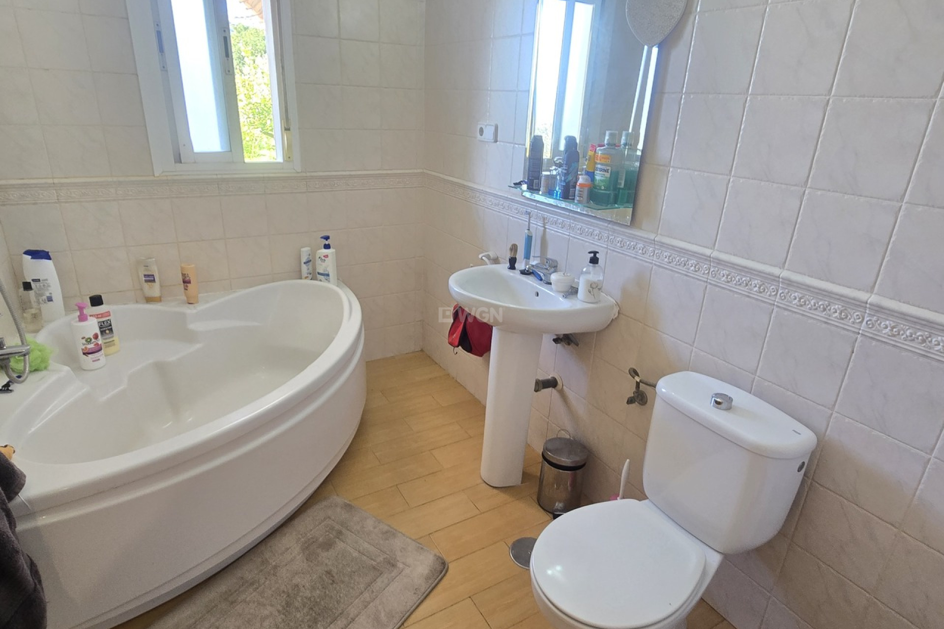 Resale - Villa - Alcaucín - Inland