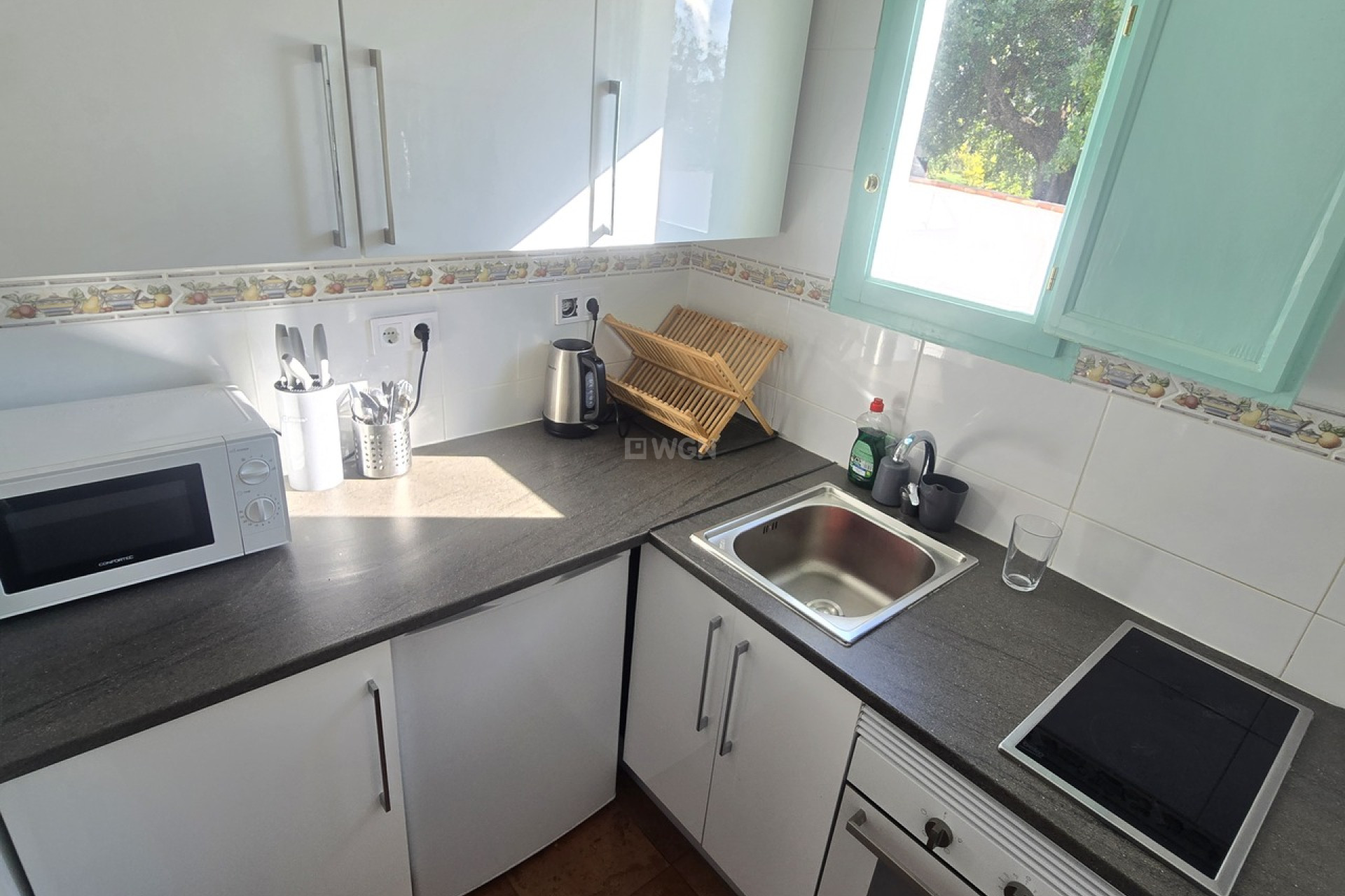 Resale - Villa - Alcaucín - Inland