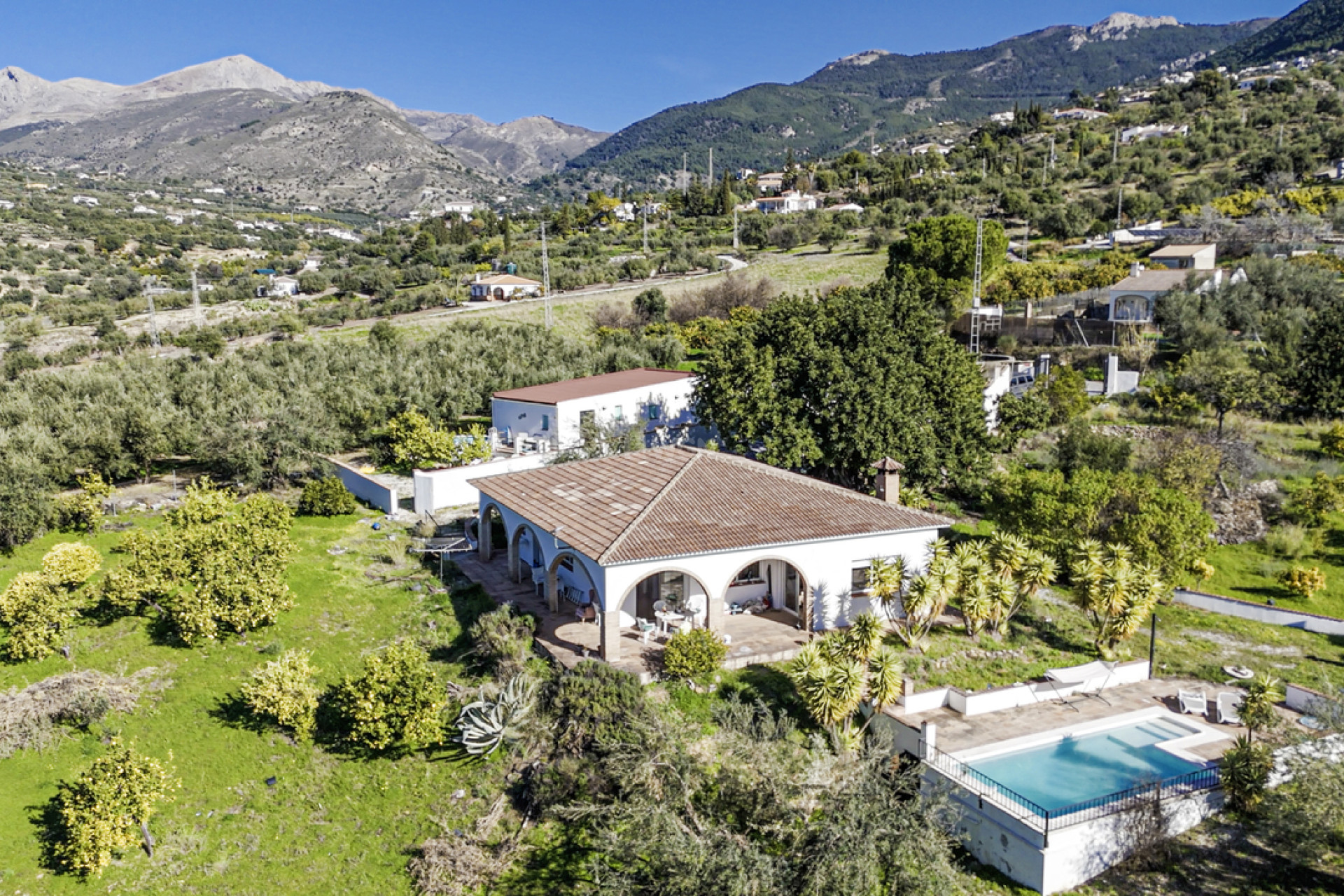 Resale - Villa - Alcaucín - Inland