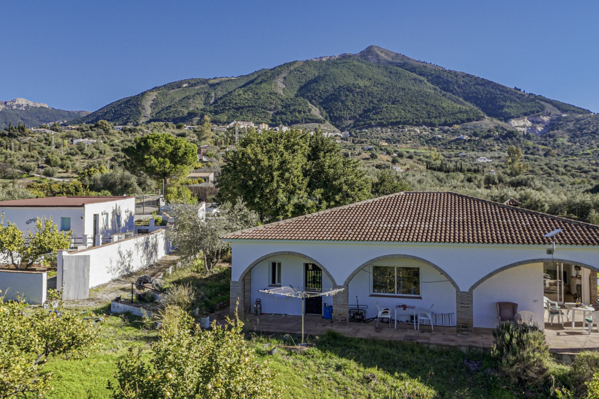 Resale - Villa - Alcaucín - Inland