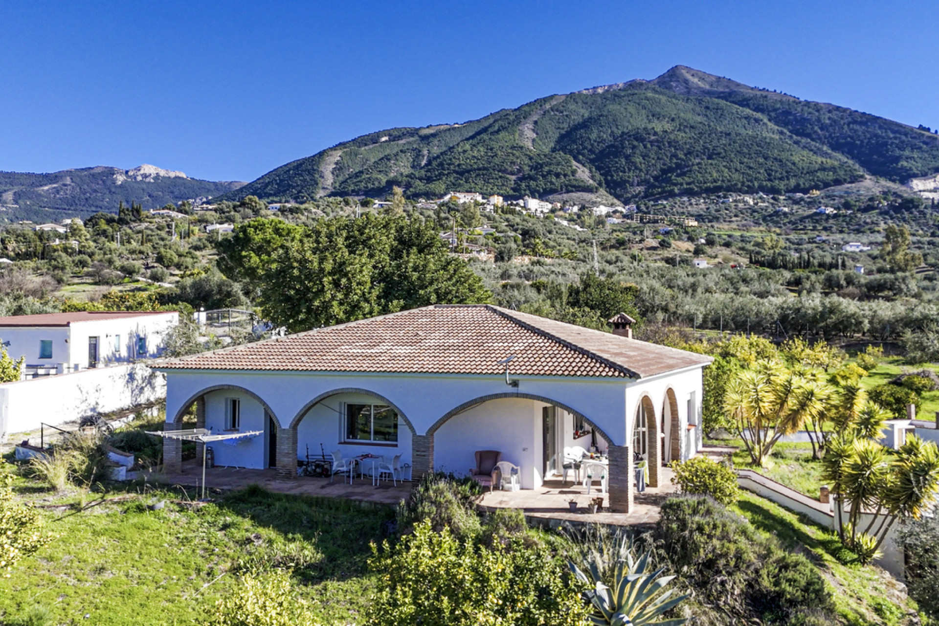 Resale - Villa - Alcaucín - Inland