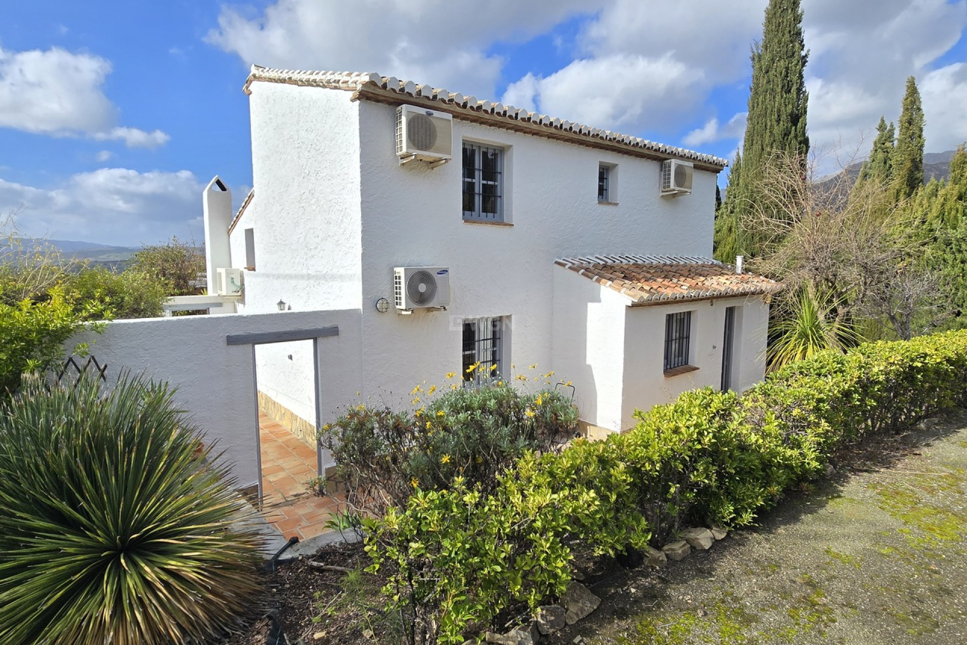 Resale - Villa - Alcaucín - Inland