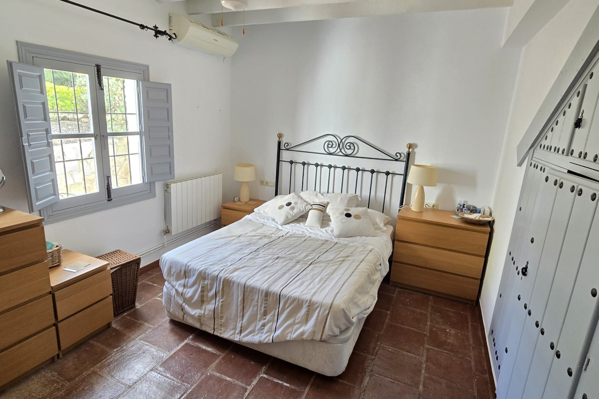 Resale - Villa - Alcaucín - Inland