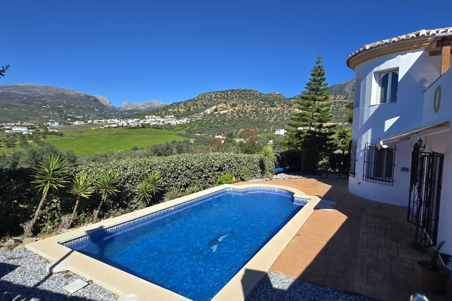 Resale - Villa - Alcaucín - Inland