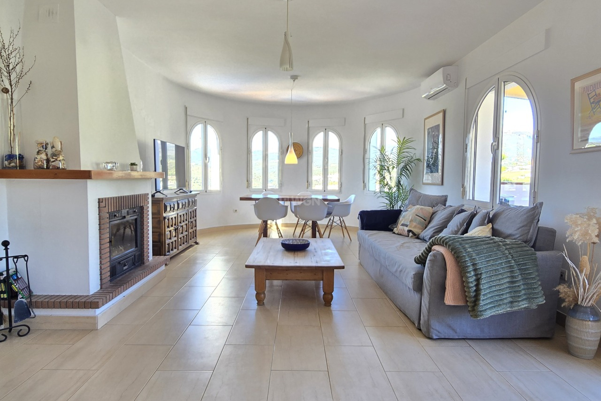 Resale - Villa - Alcaucín - Inland