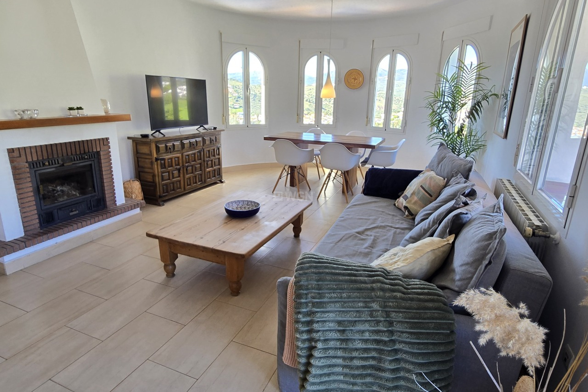 Resale - Villa - Alcaucín - Inland