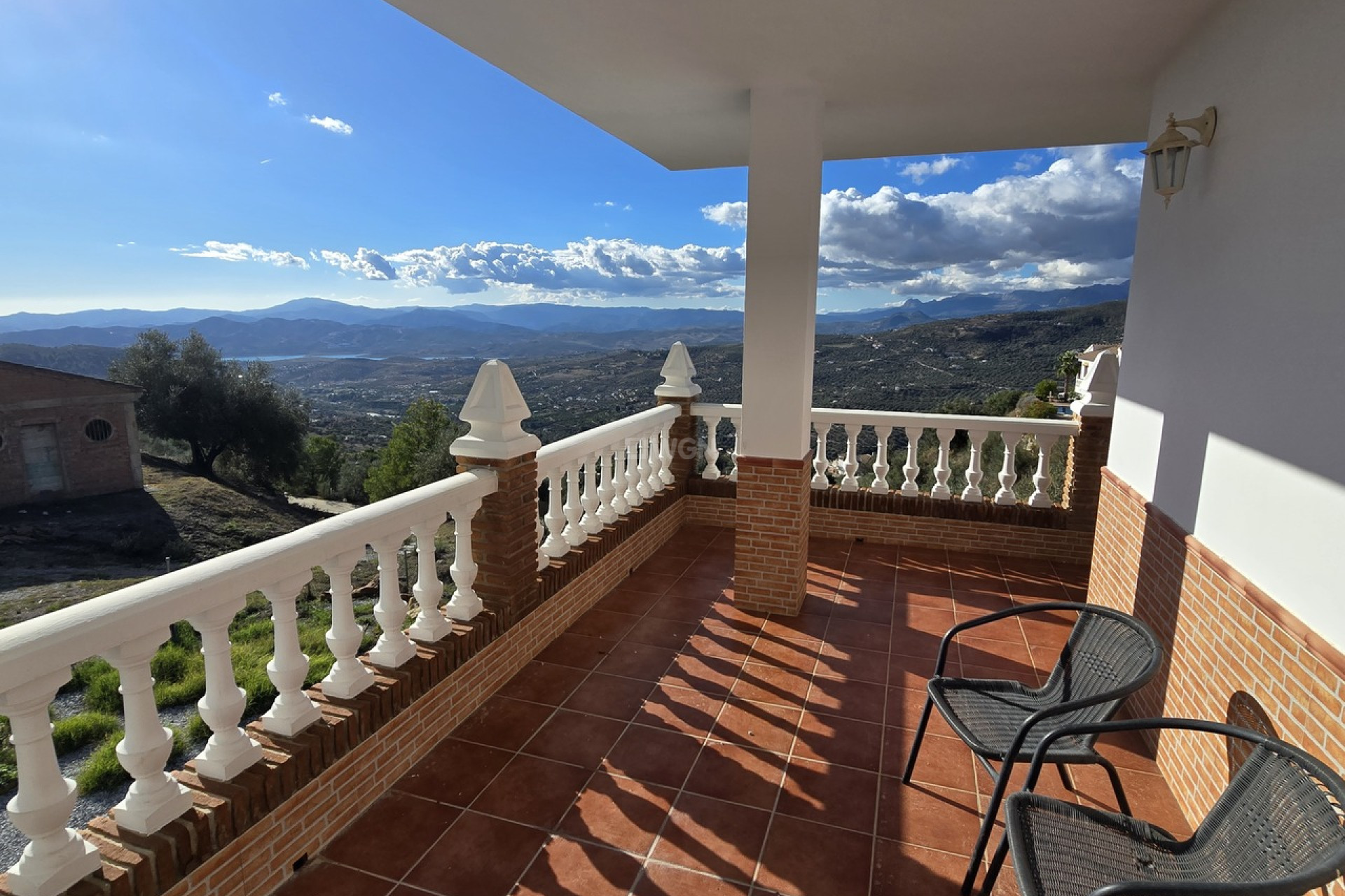 Resale - Villa - Alcaucín - Inland