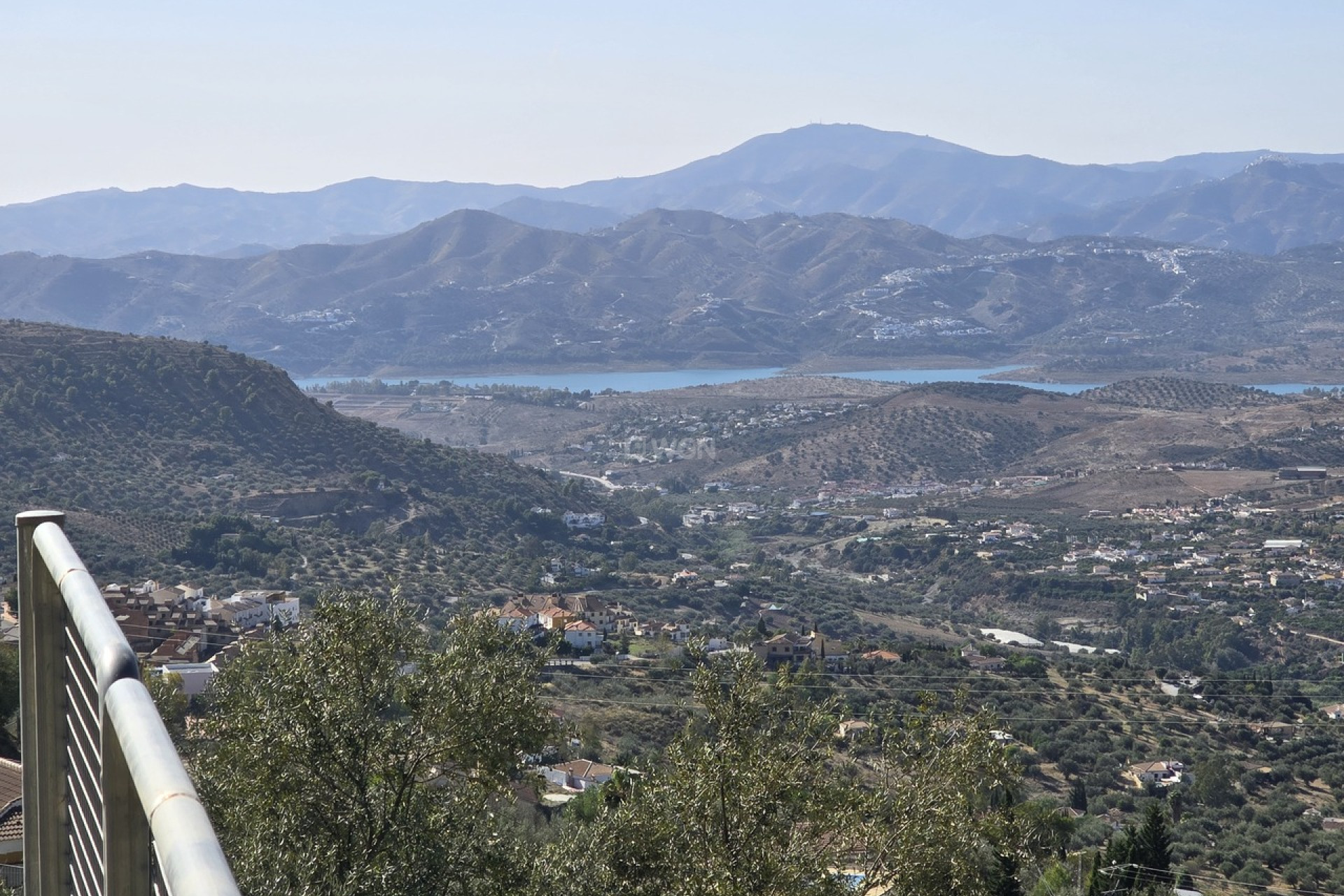 Resale - Villa - Alcaucín - Inland