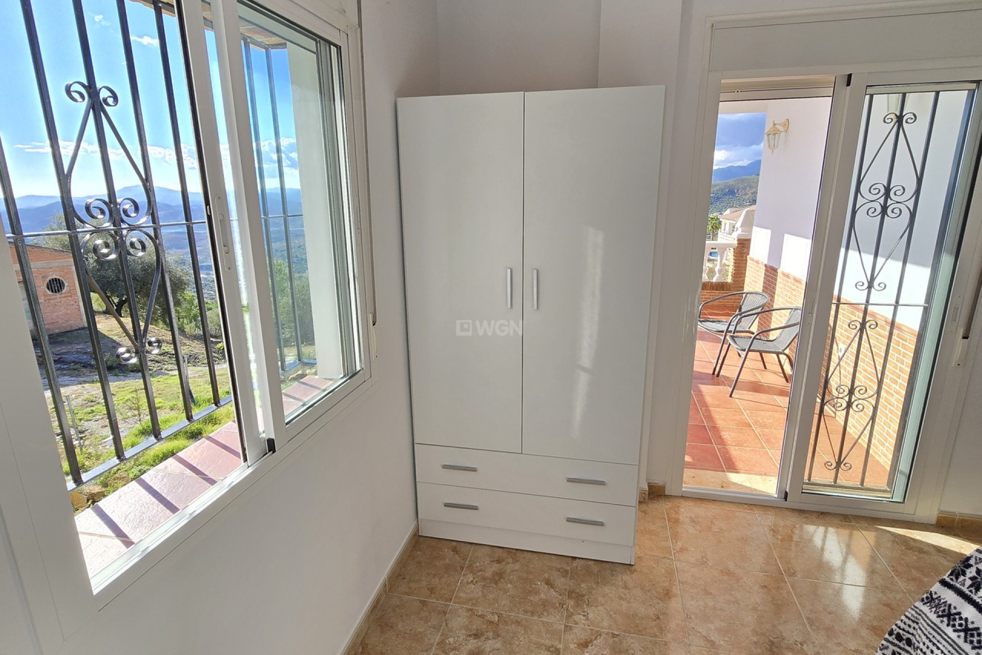 Resale - Villa - Alcaucín - Inland