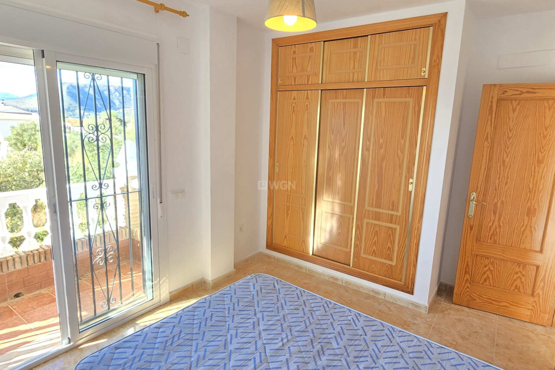 Resale - Villa - Alcaucín - Inland