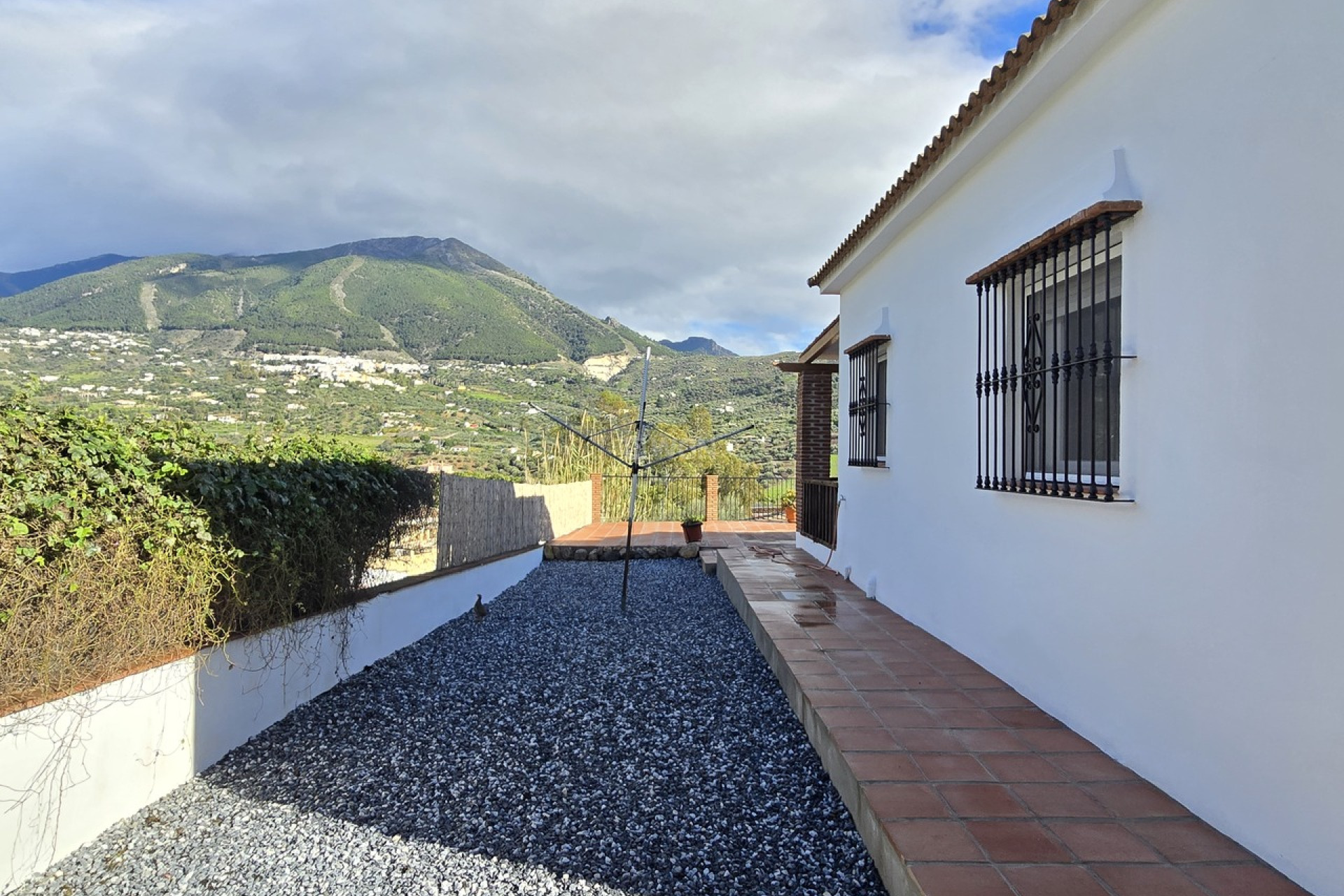 Resale - Villa - Alcaucín - Inland