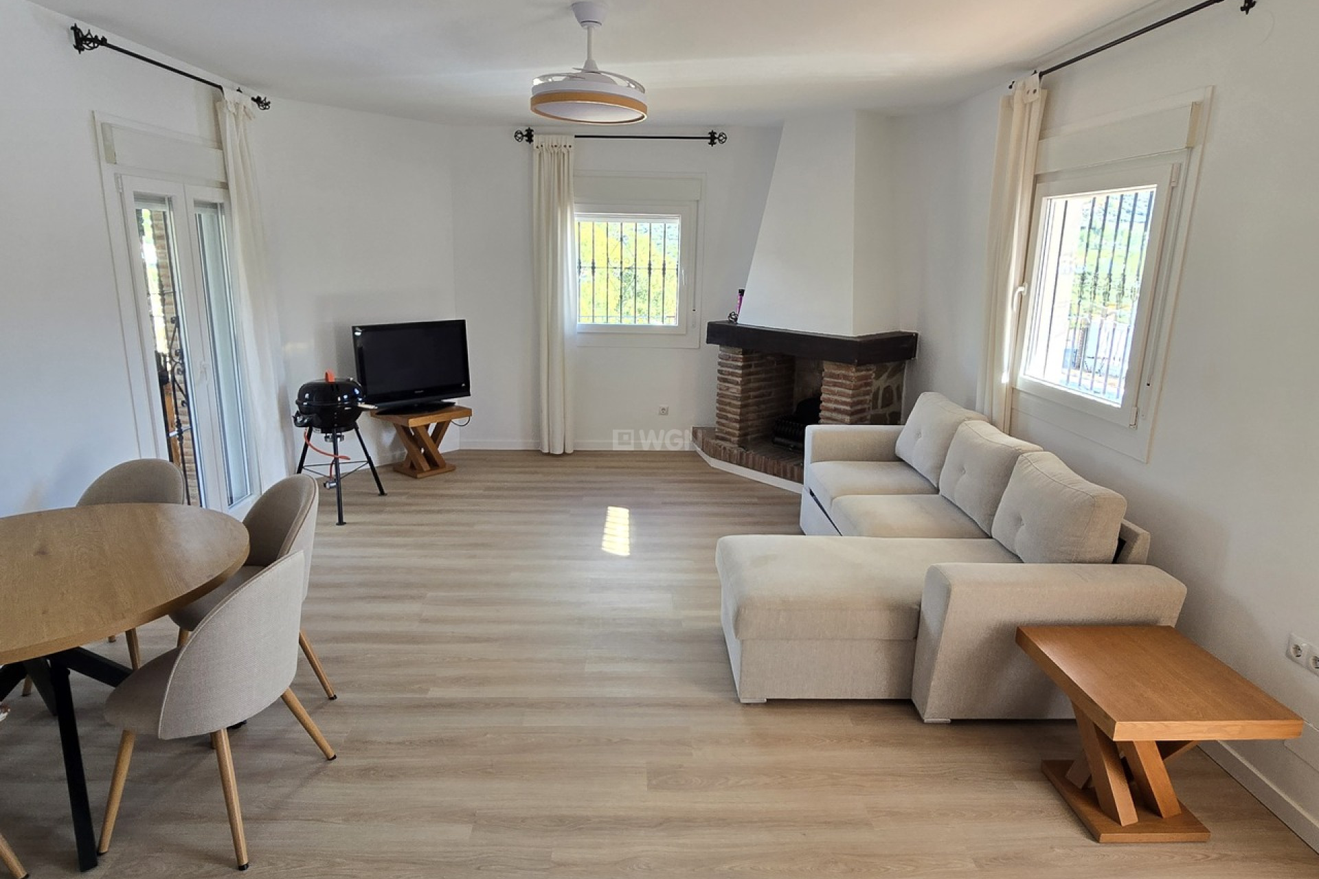 Resale - Villa - Alcaucín - Inland