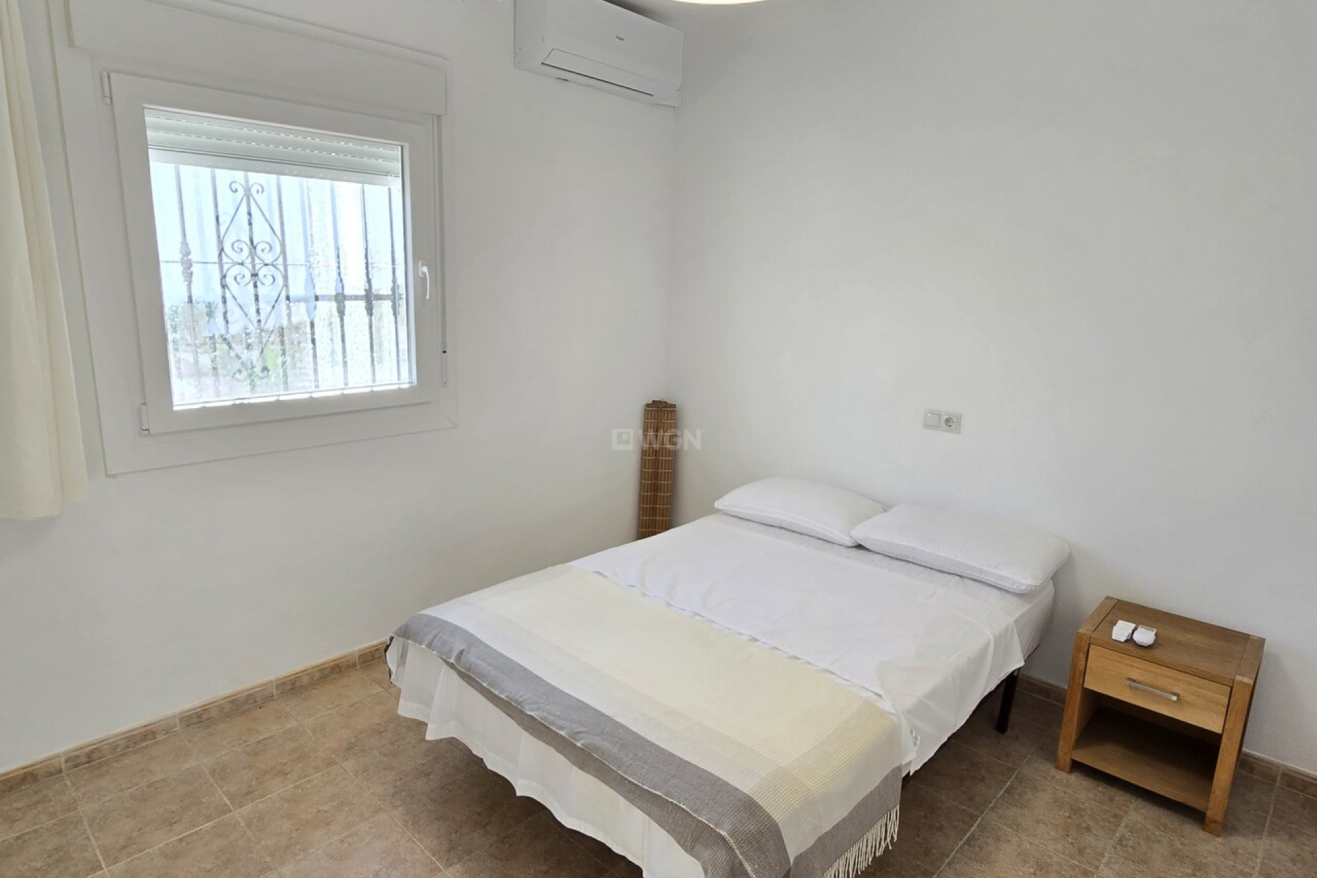 Resale - Villa - Alcaucín - Inland