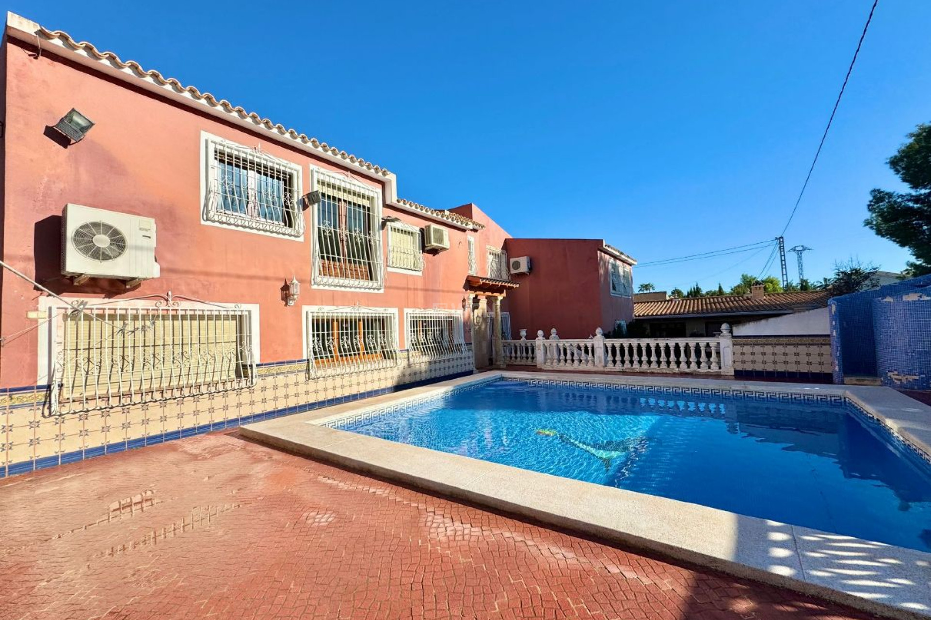 Resale - Villa - Alfas del Pí - Costa Blanca