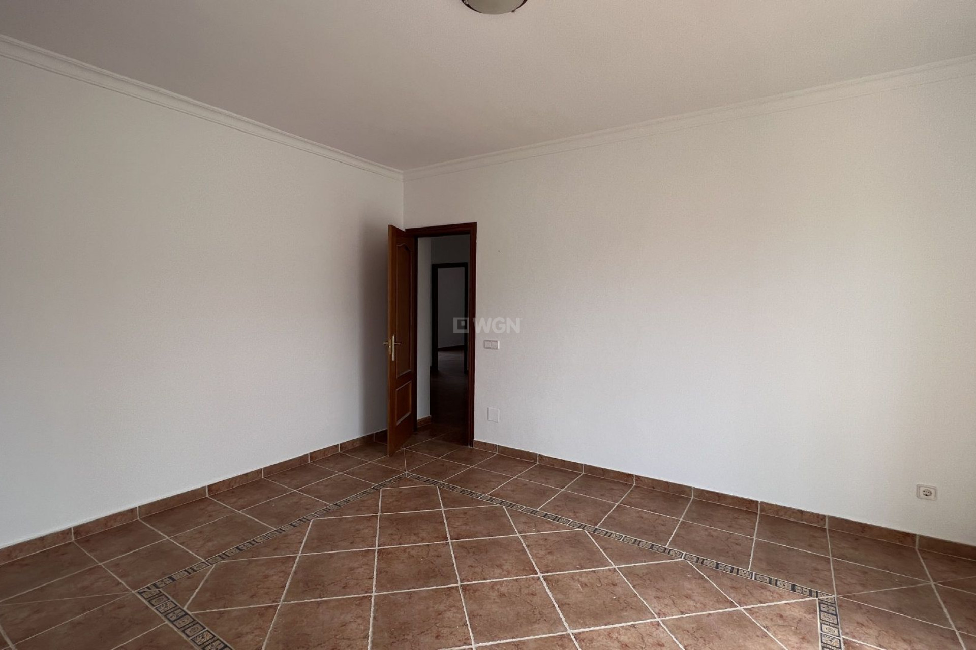 Resale - Villa - Alhaurín de la Torre - Inland