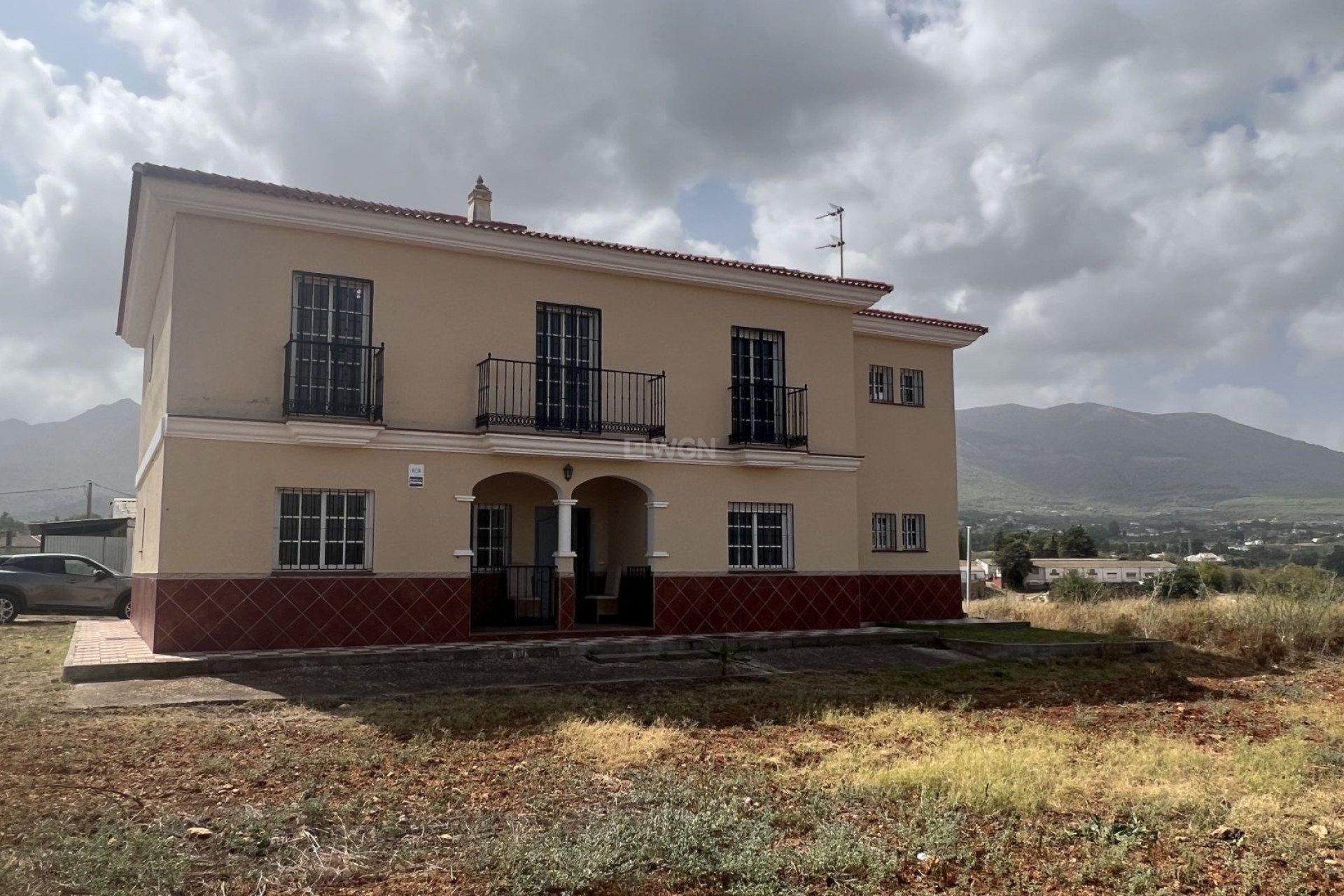 Resale - Villa - Alhaurín de la Torre - Inland