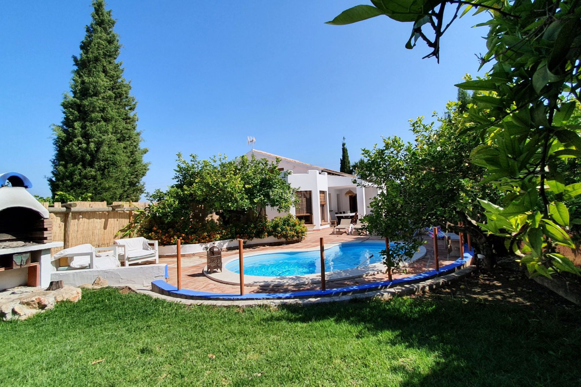 Resale - Villa - Alhaurin el Grande - Inland