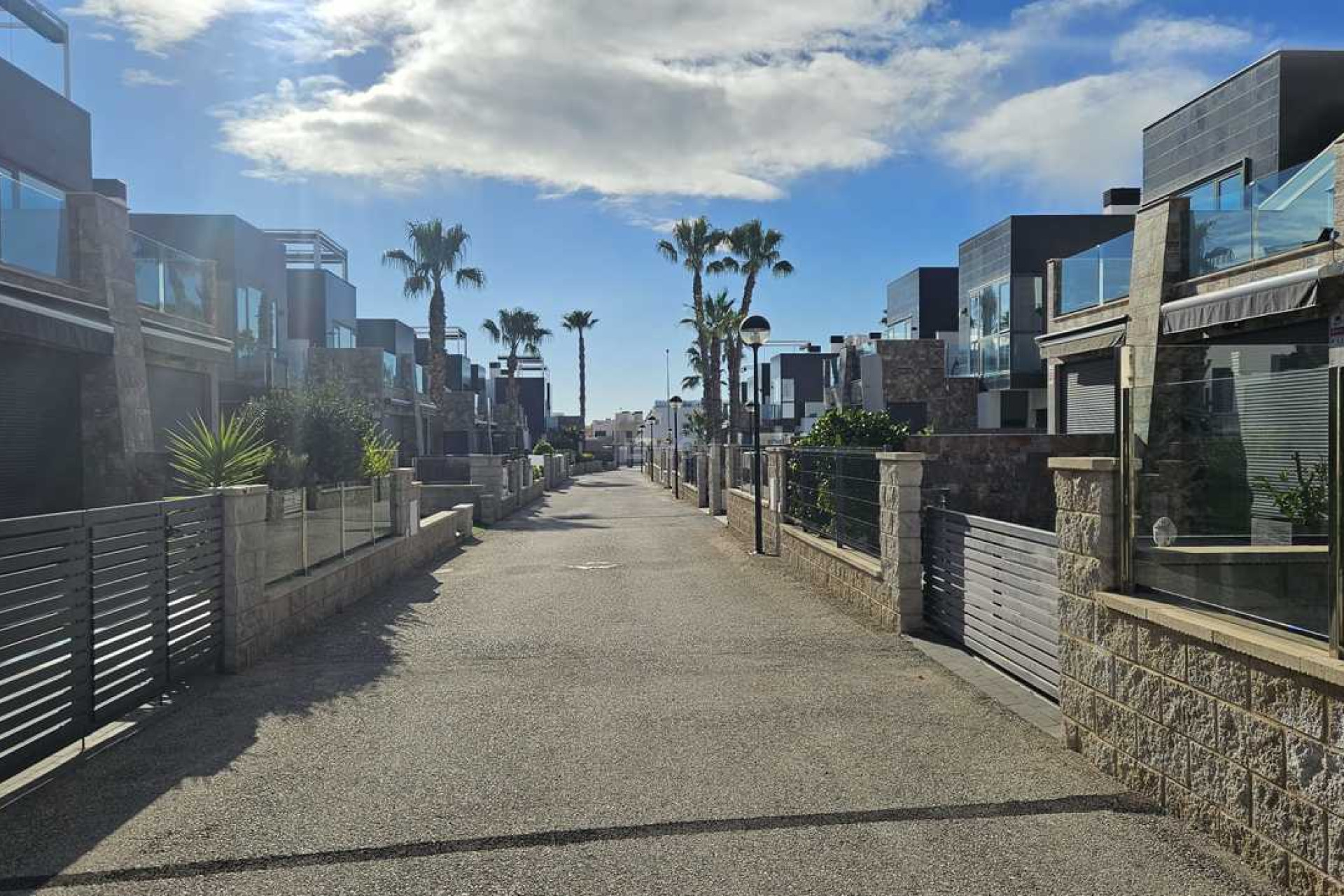 Resale - Villa - Cabo Roig - Costa Blanca