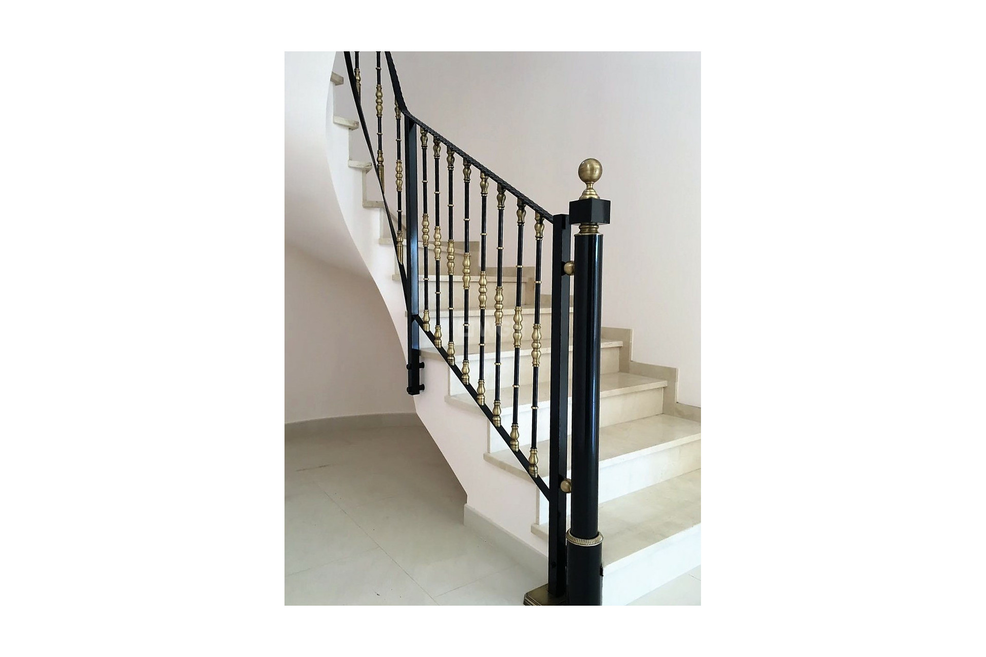 Resale - Villa - Cabo Roig - Costa Blanca