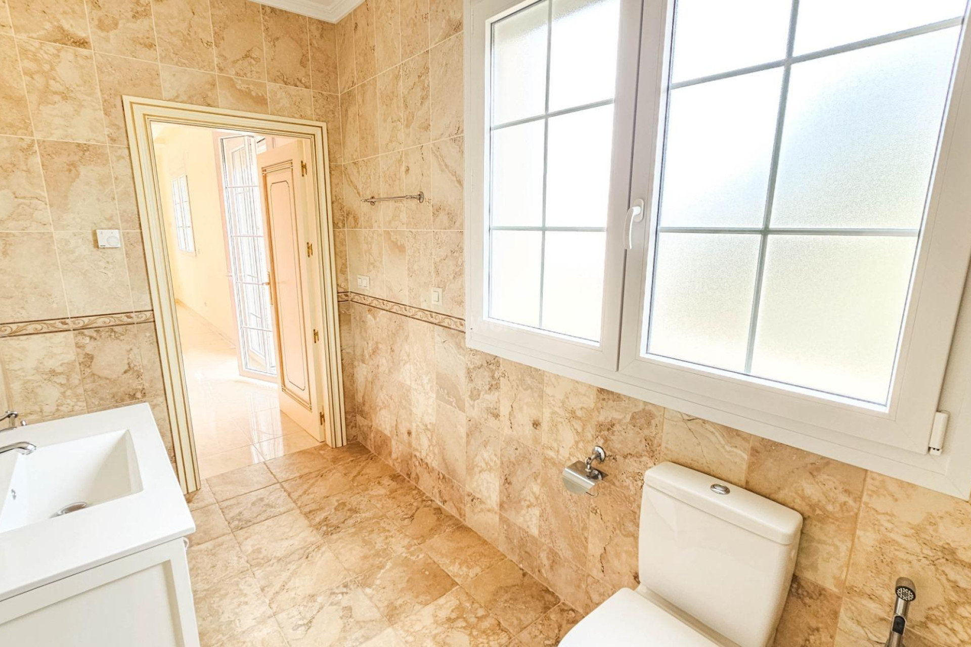 Resale - Villa - Cabo Roig