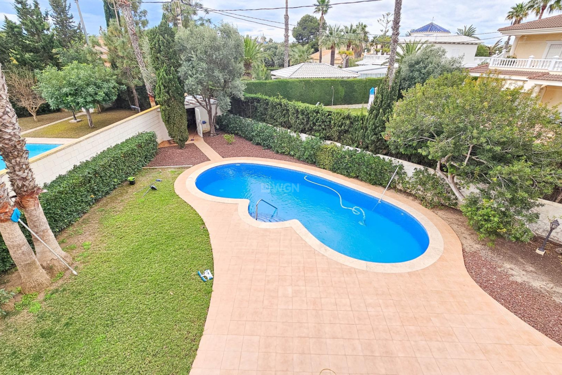 Resale - Villa - Cabo Roig
