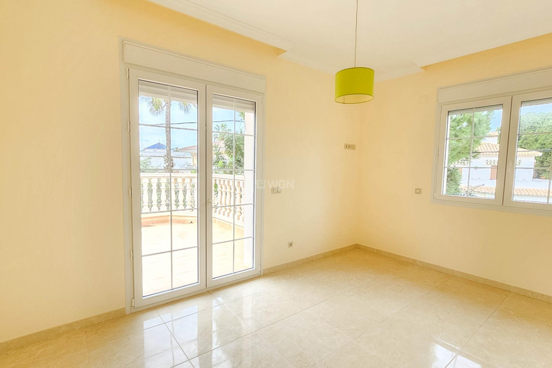 Resale - Villa - Cabo Roig