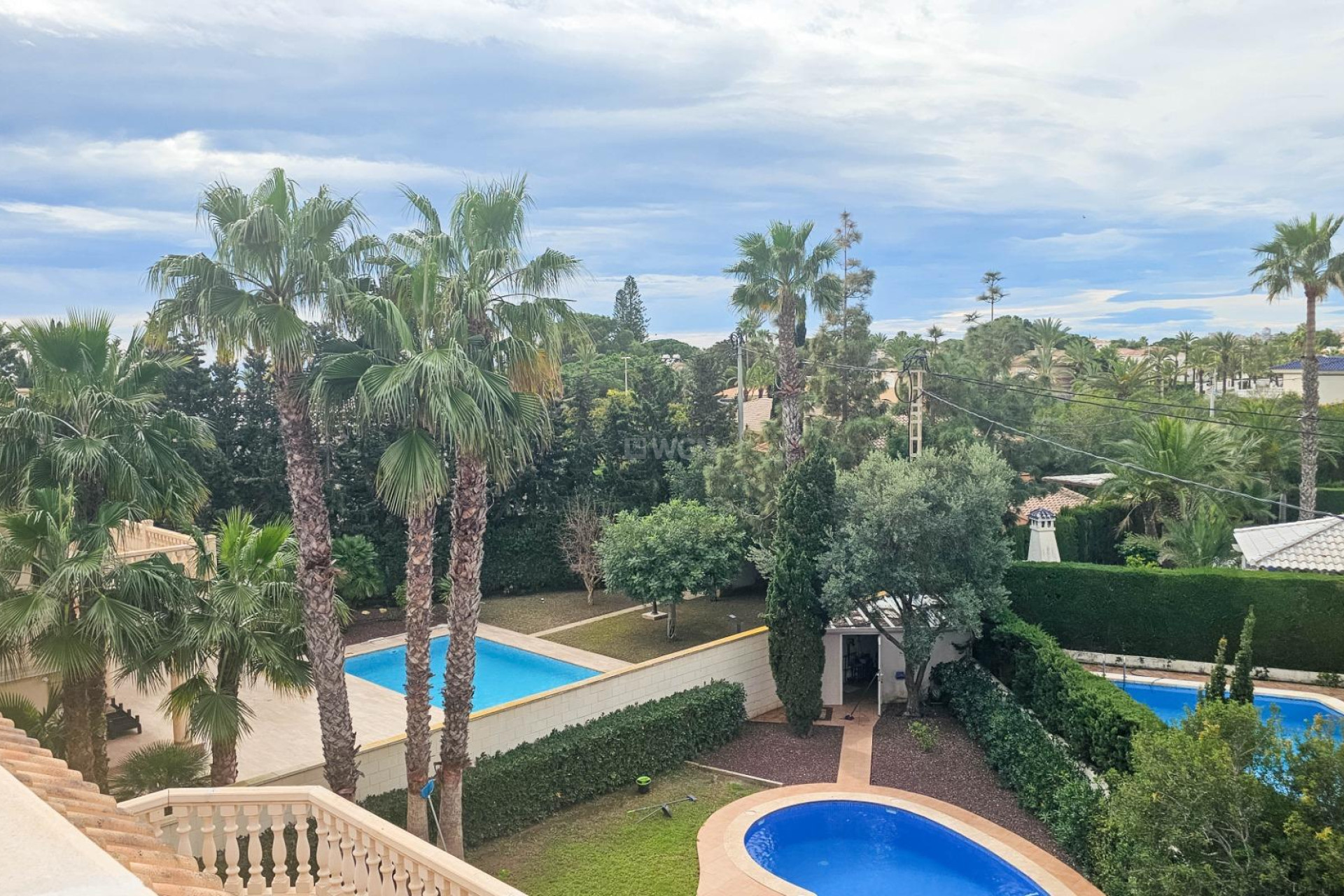 Resale - Villa - Cabo Roig
