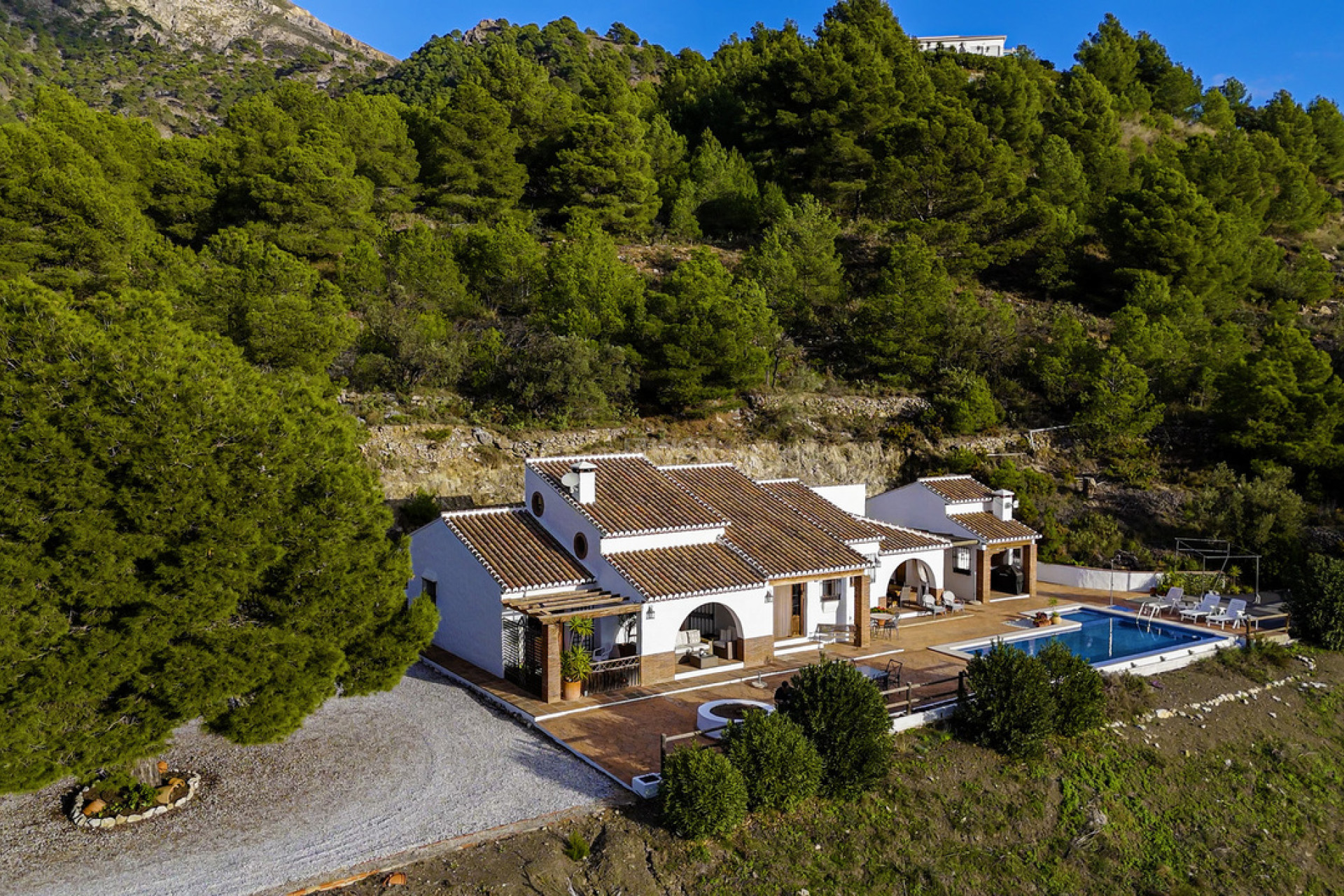 Resale - Villa - Canillas de Aceituno - Inland