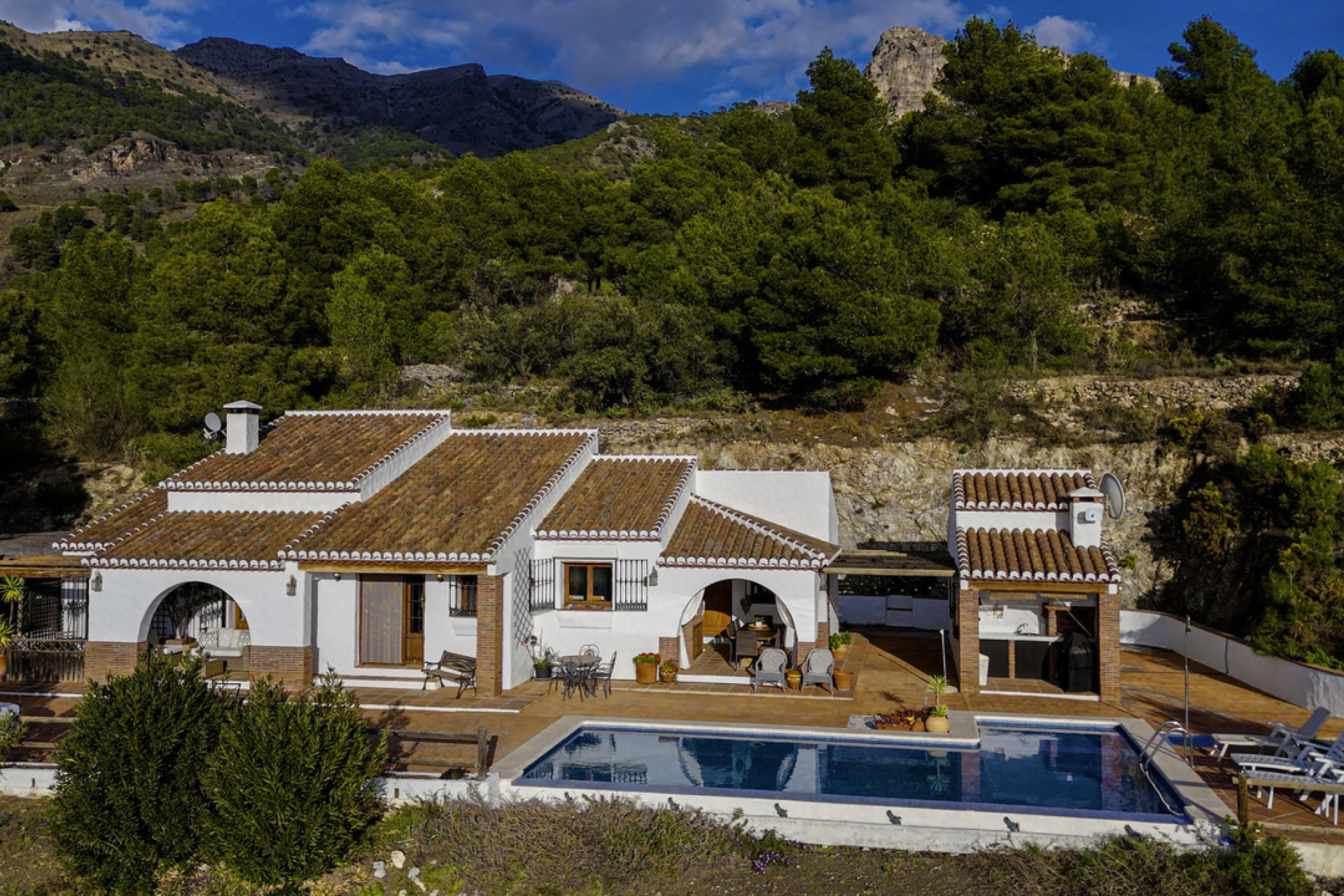 Resale - Villa - Canillas de Aceituno - Inland