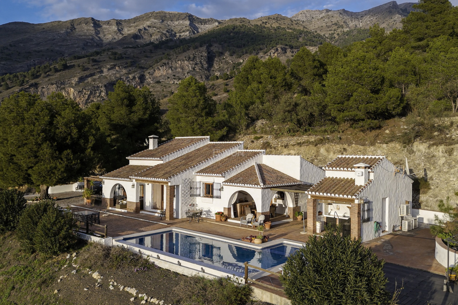 Resale - Villa - Canillas de Aceituno - Inland