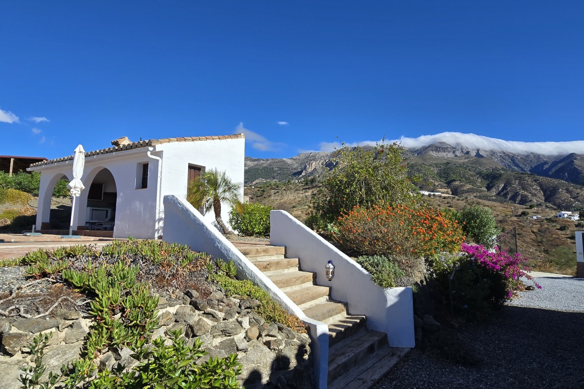 Resale - Villa - Canillas de Aceituno - Inland