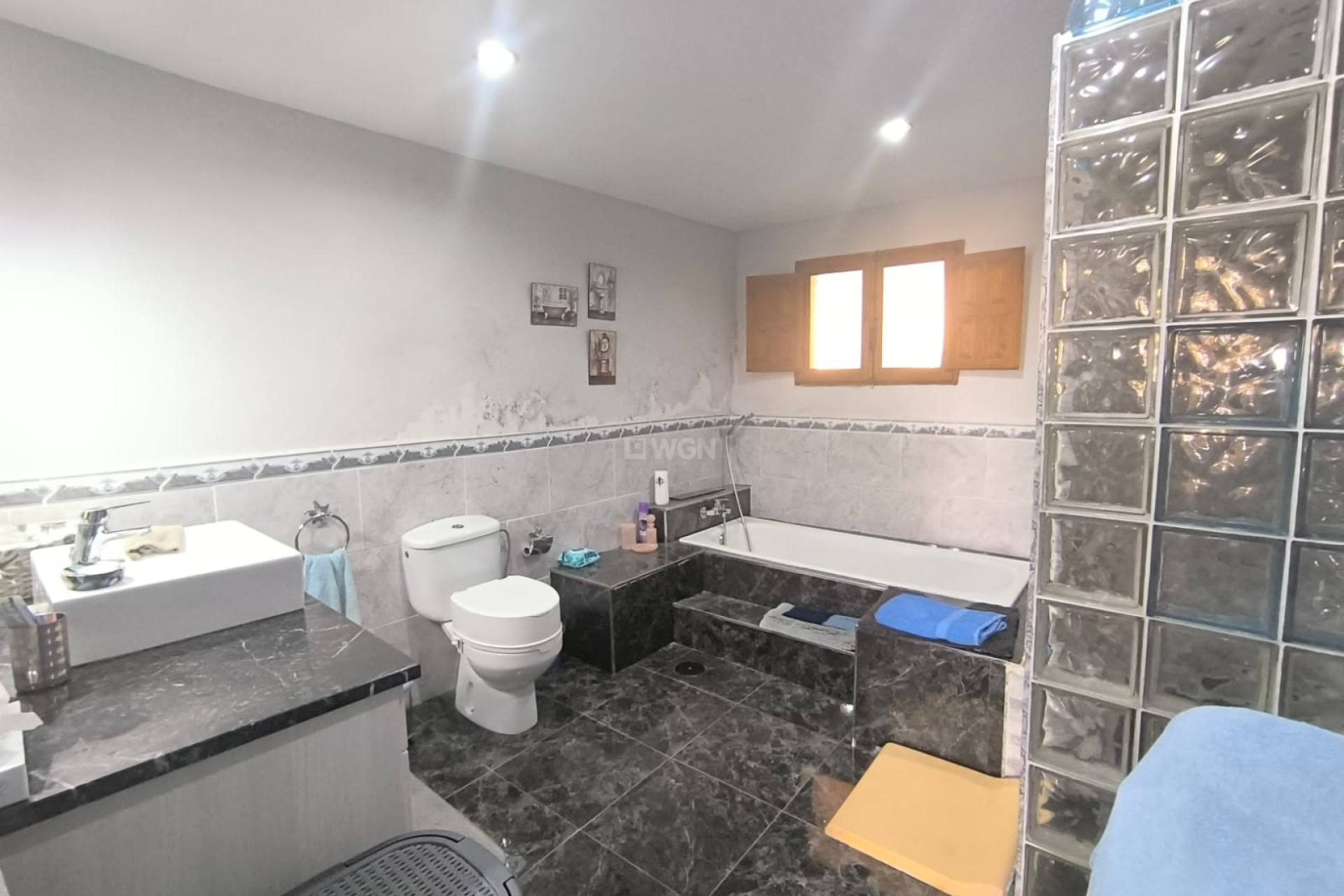 Resale - Villa - Chinorlet - Inland