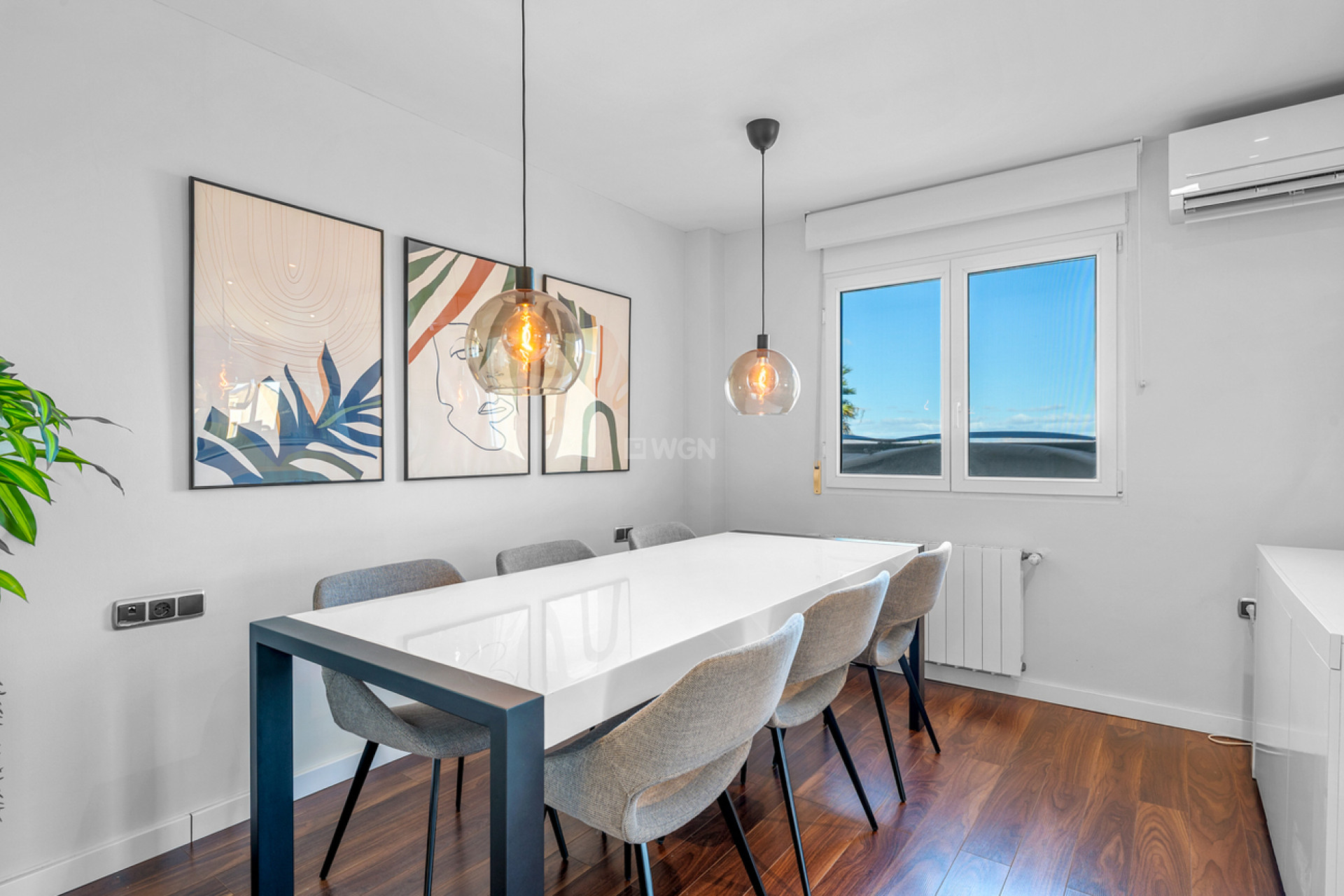 Resale - Villa - Ciudad De Las Comunicaciones - Costa Blanca