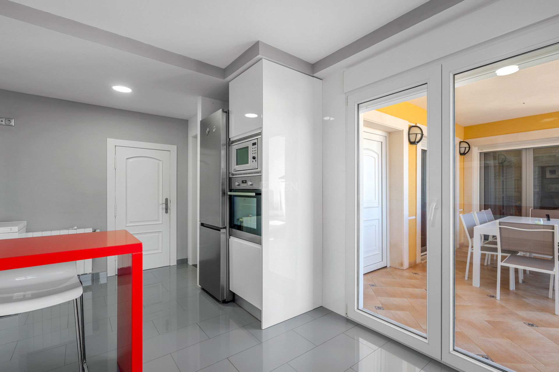 Resale - Villa - Ciudad De Las Comunicaciones - Costa Blanca