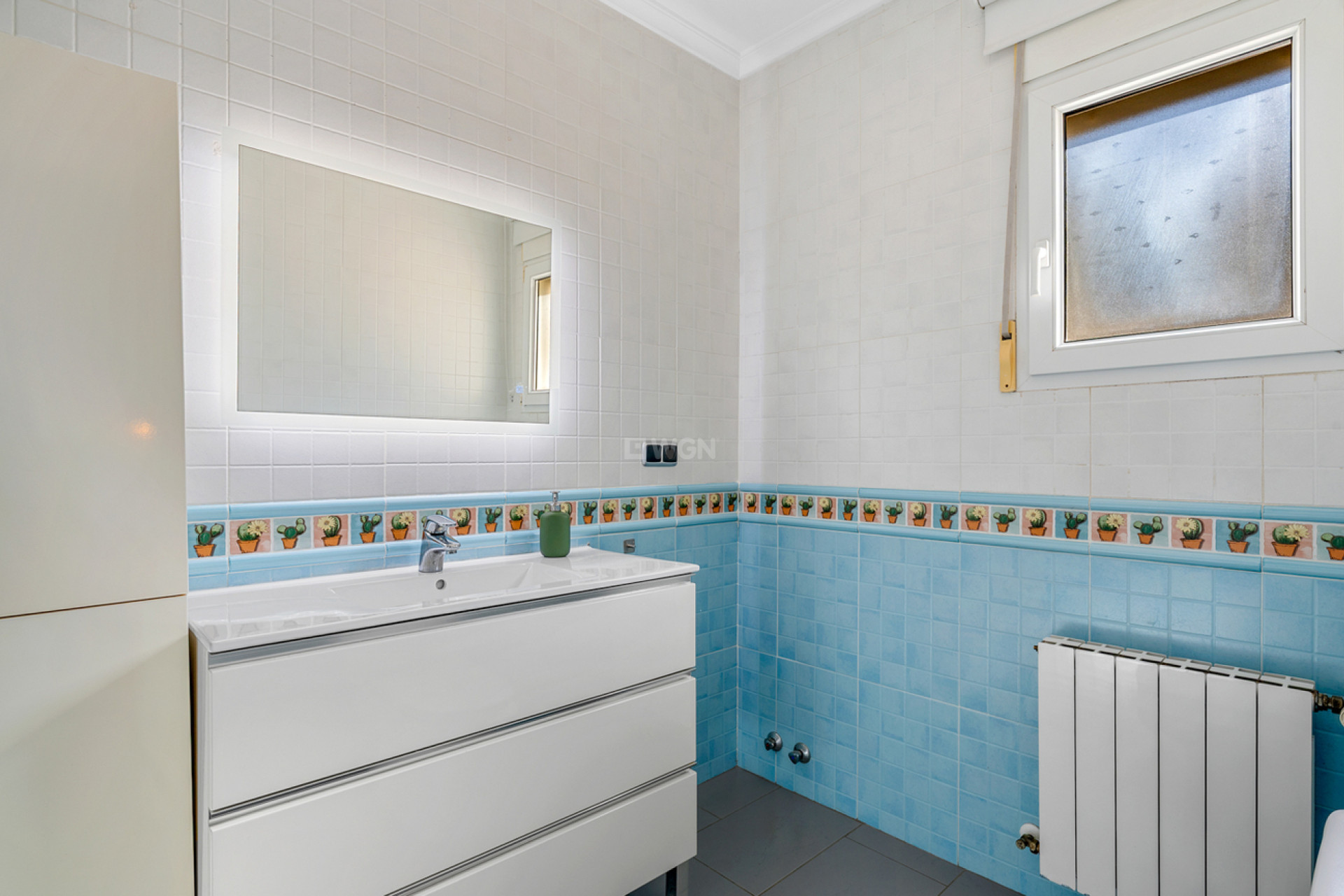 Resale - Villa - Ciudad De Las Comunicaciones - Costa Blanca