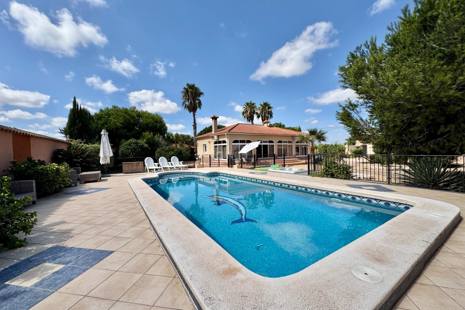 Resale - Villa - Dolores - Cmno. Escorredor