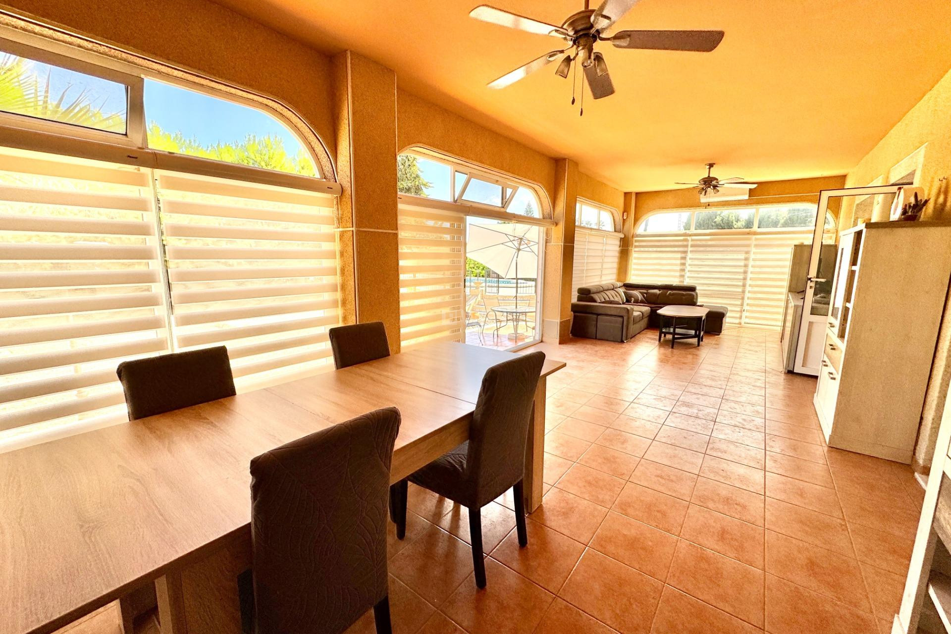 Resale - Villa - Dolores - Cmno. Escorredor