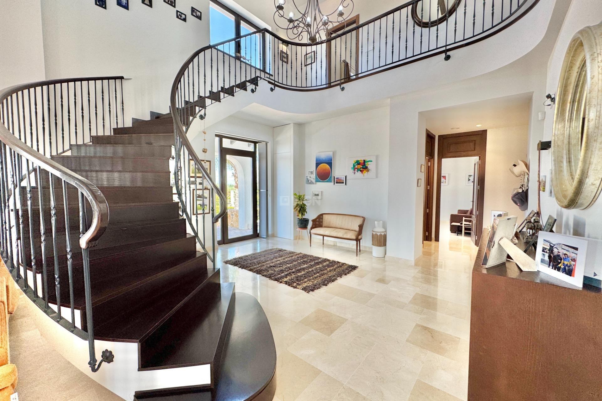 Resale - Villa - Dolores - Comunidad Valenciana