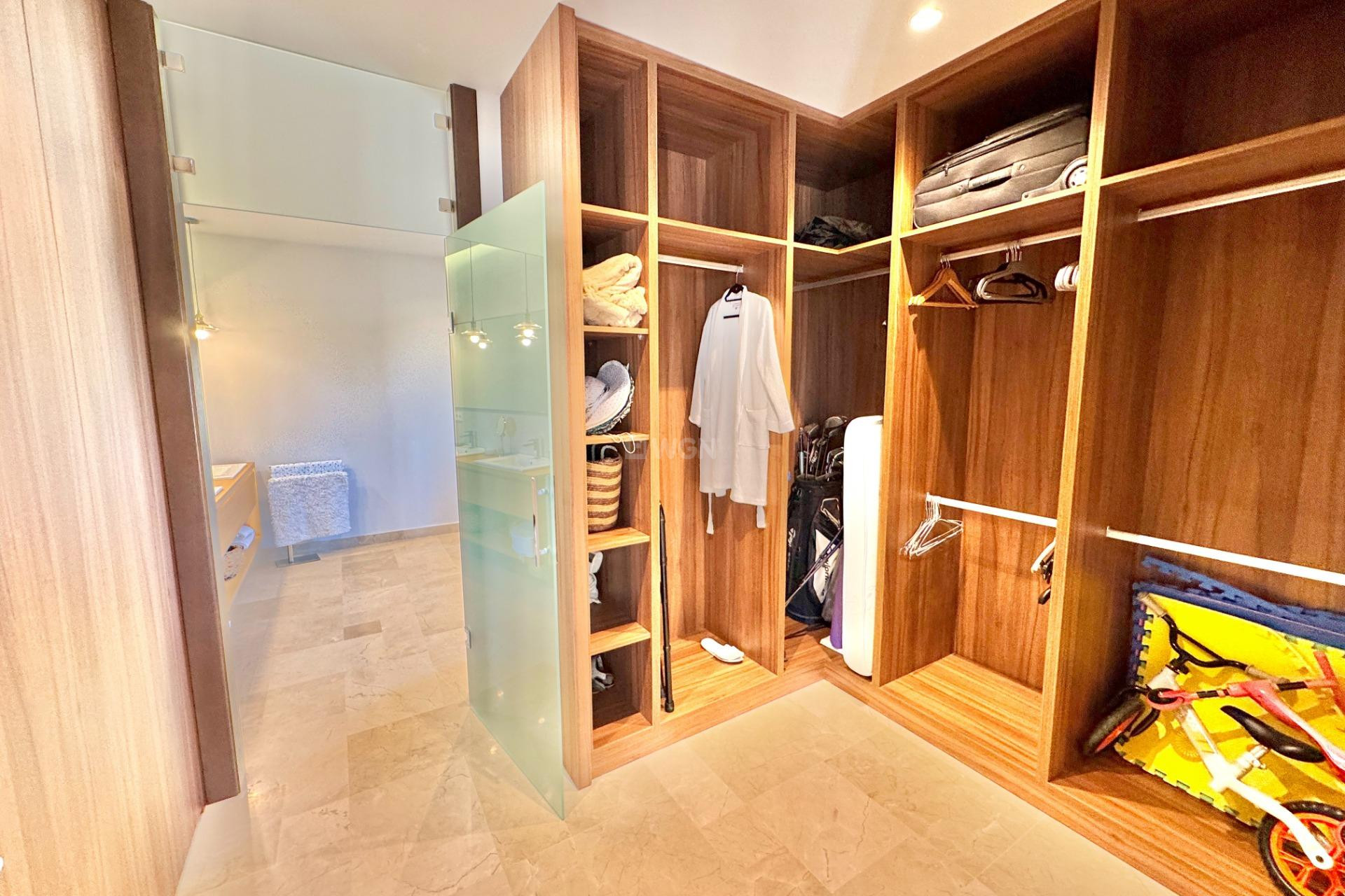 Resale - Villa - Dolores - Comunidad Valenciana