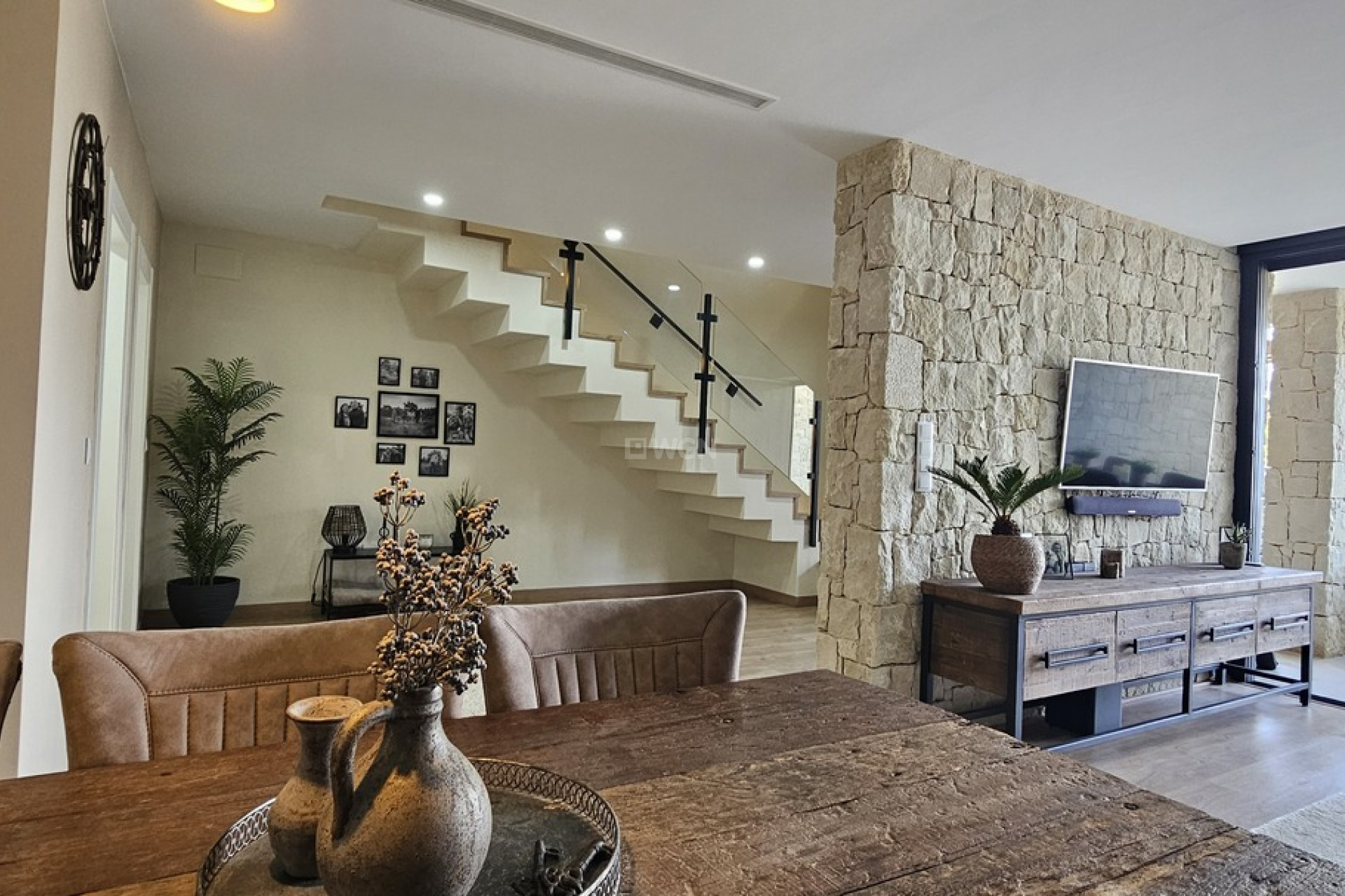 Resale - Villa - Dolores - Sector 4