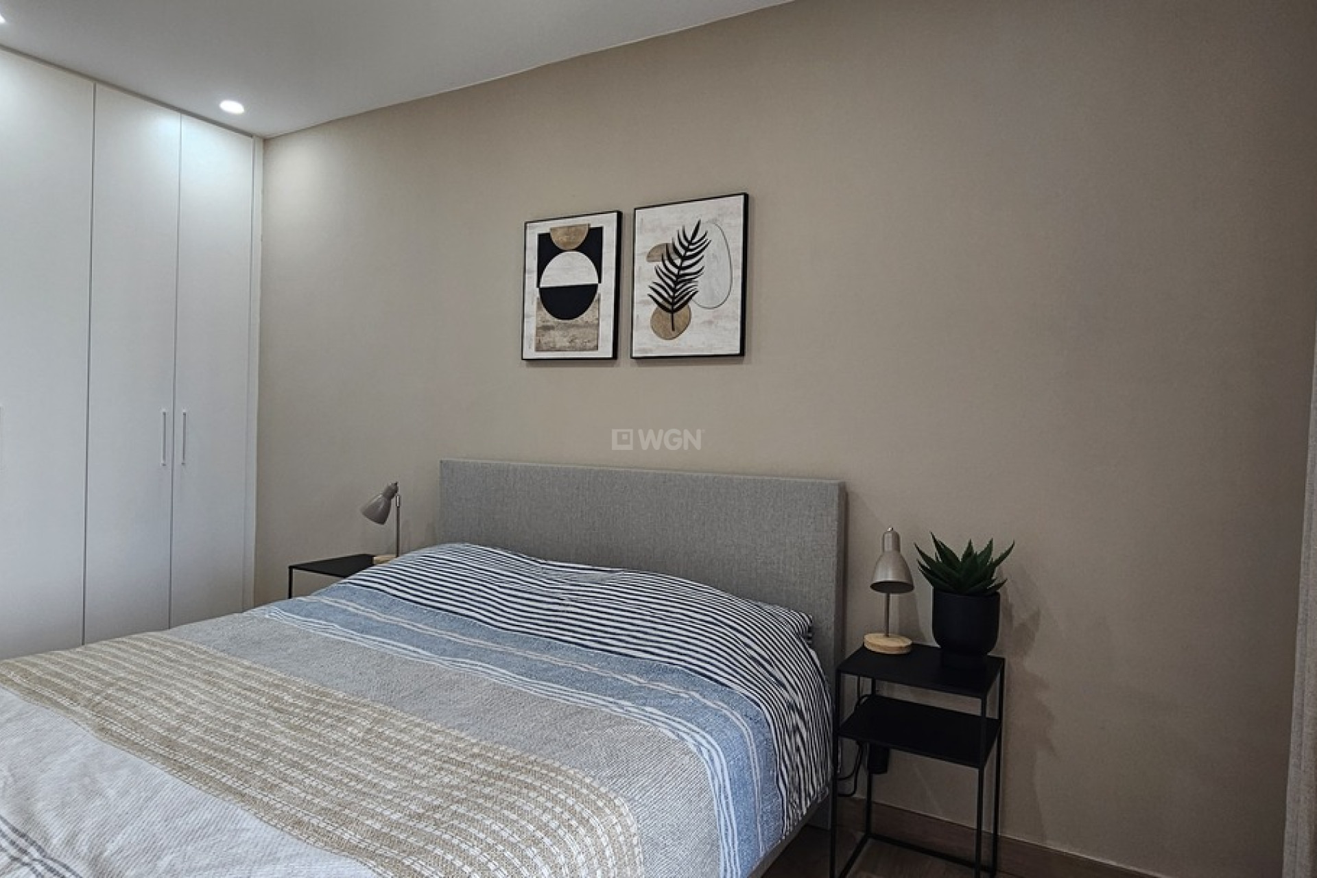 Resale - Villa - Dolores - Sector 4