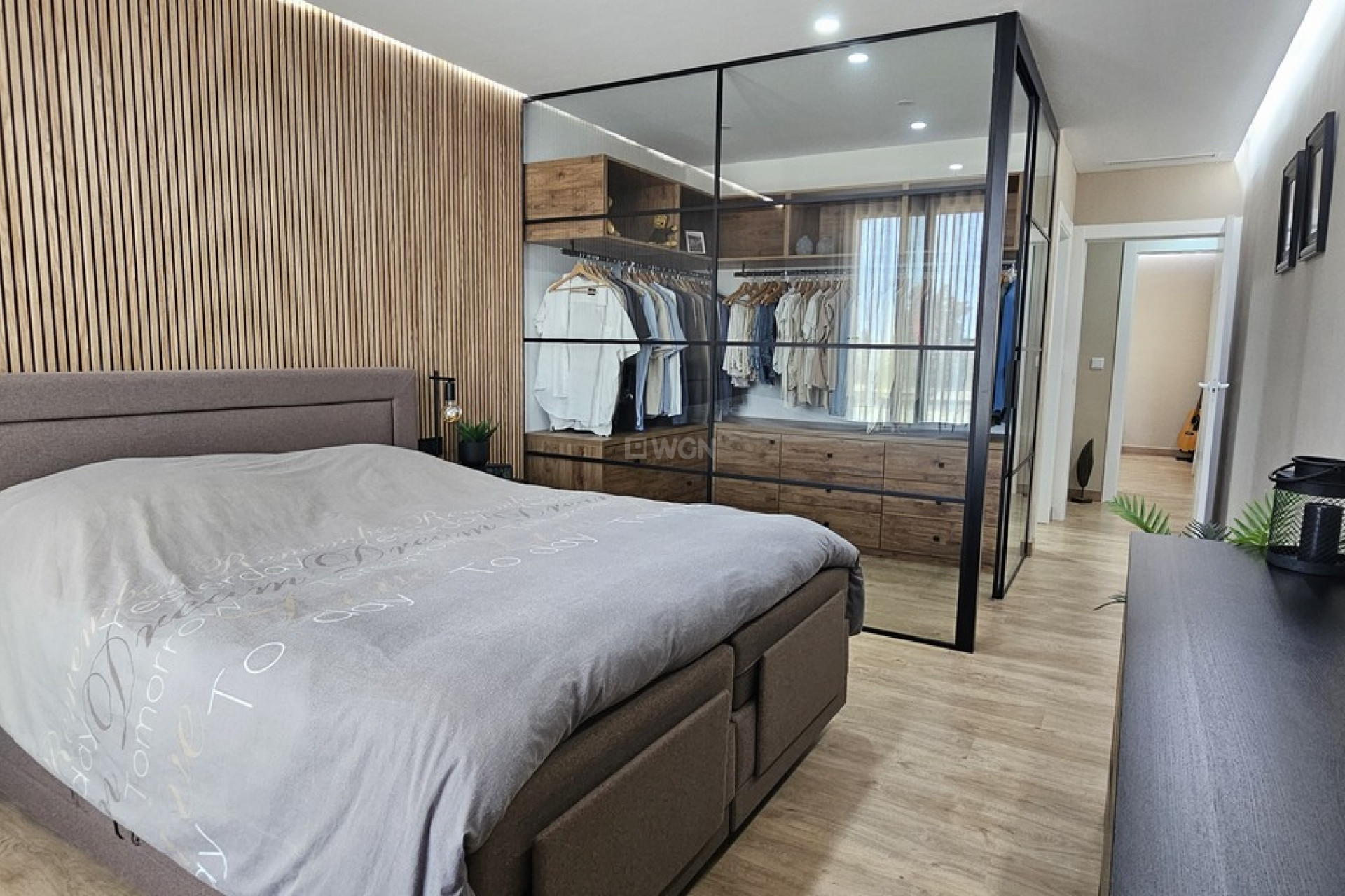 Resale - Villa - Dolores - Sector 4