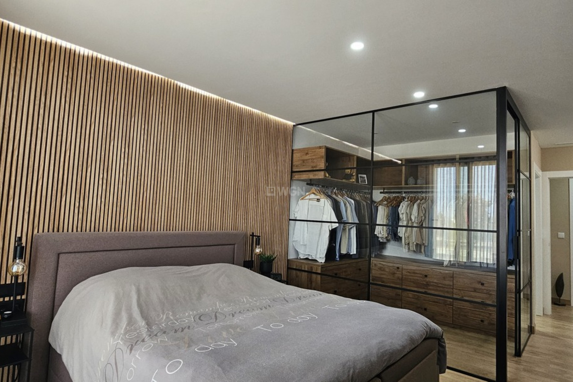 Resale - Villa - Dolores - Sector 4