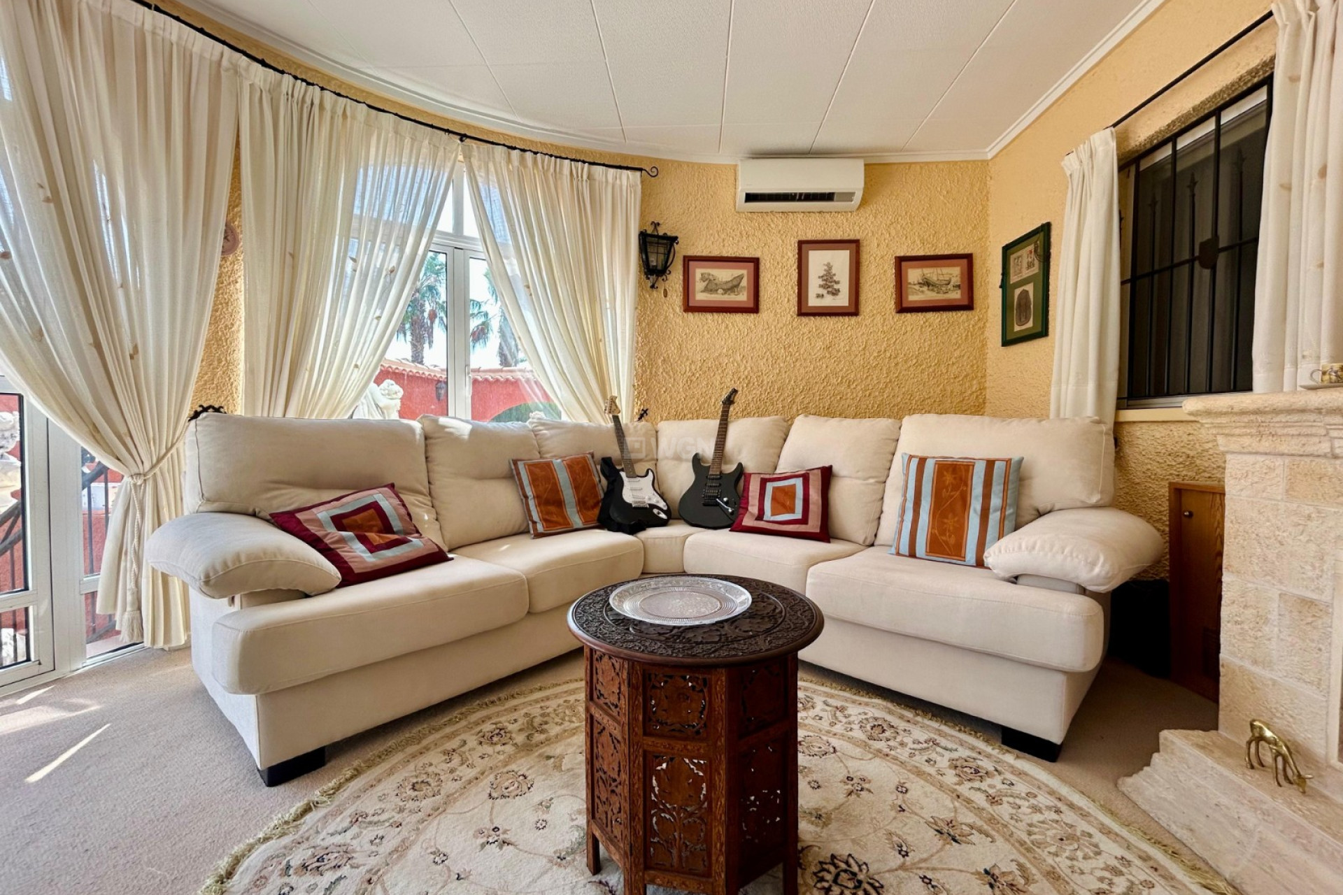 Resale - Villa - El Chaparral - Inland