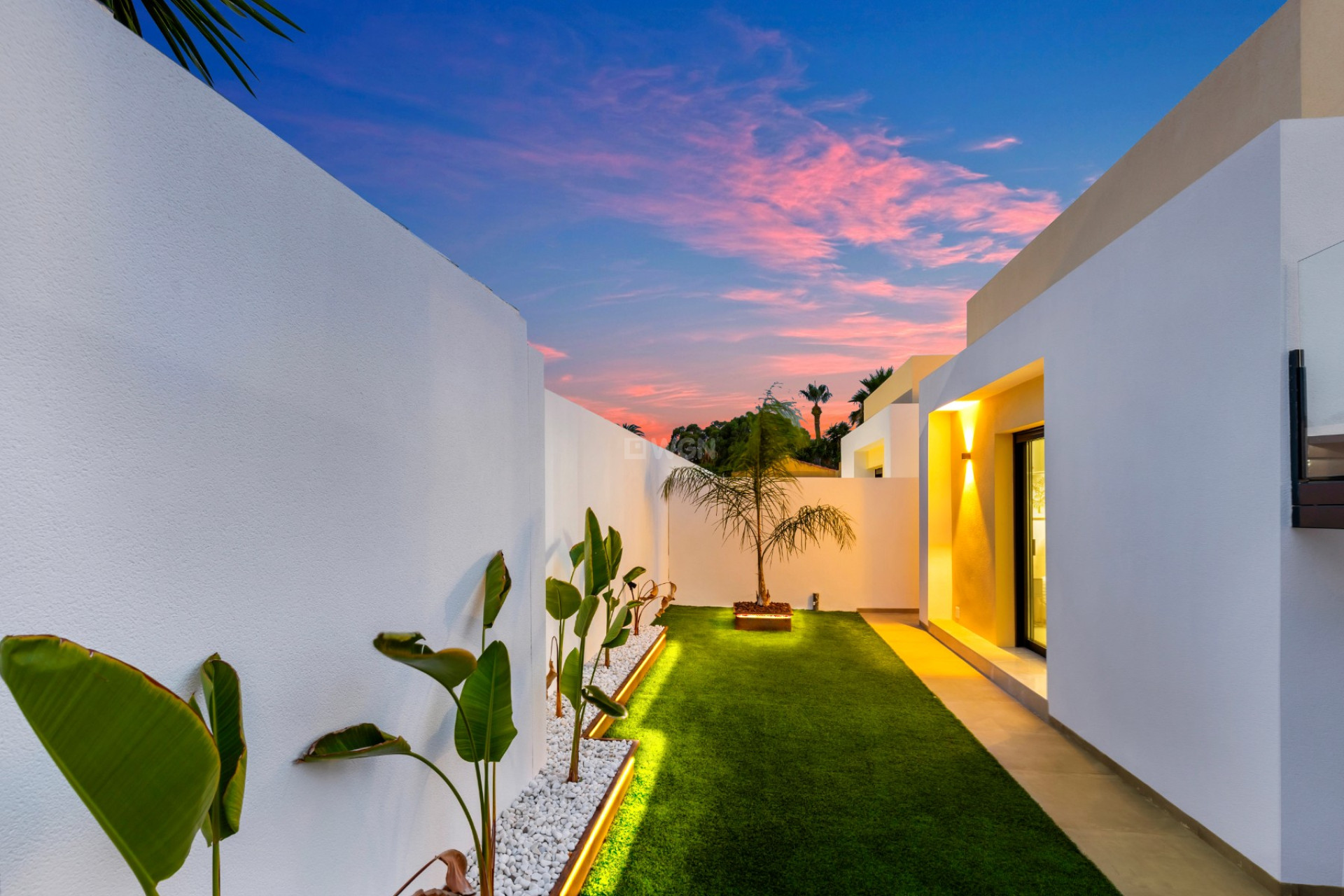 Resale - Villa - El Chaparral - Inland