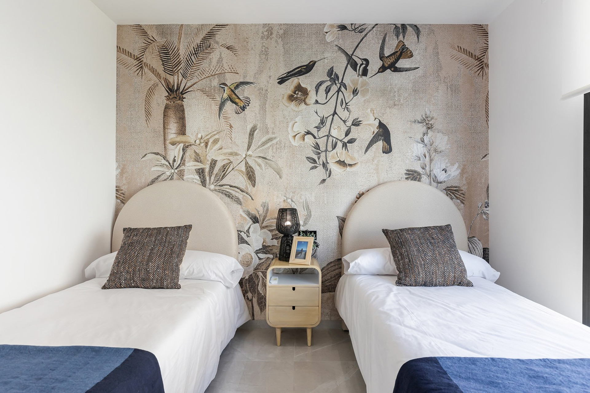 Resale - Villa - El Chaparral - Inland