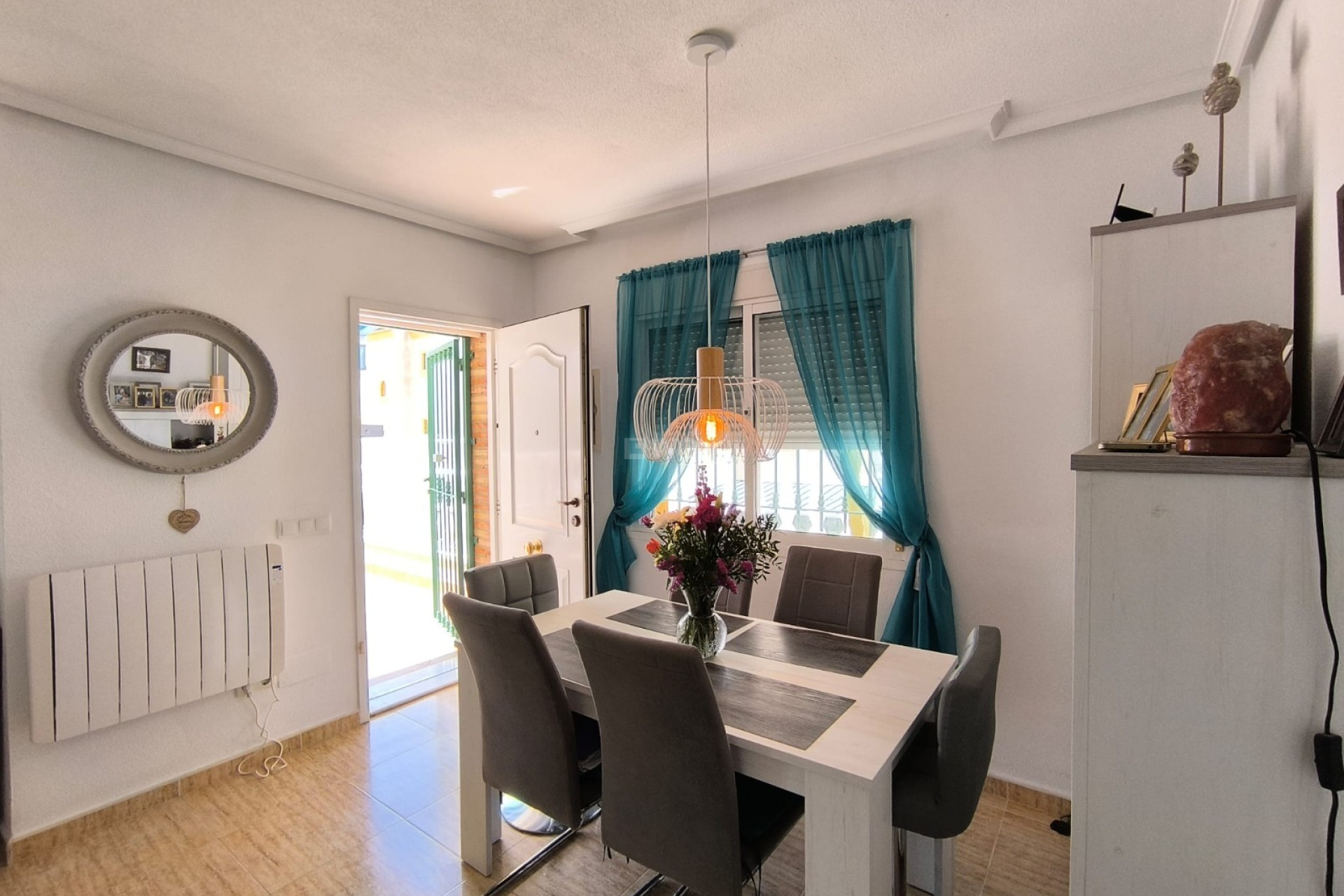 Resale - Villa - El Raso - Costa Blanca