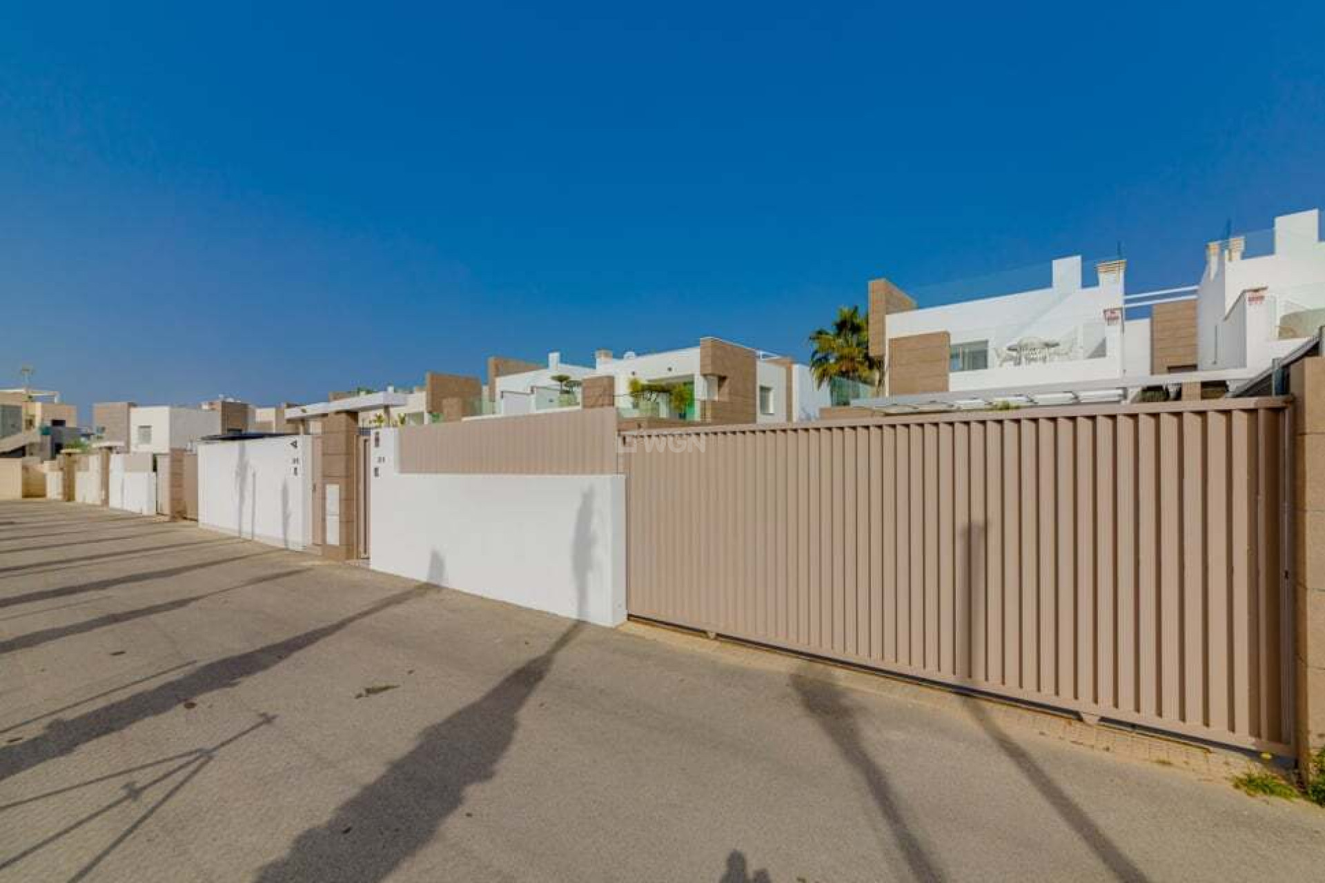 Resale - Villa - El Raso - Guardamar del Segura