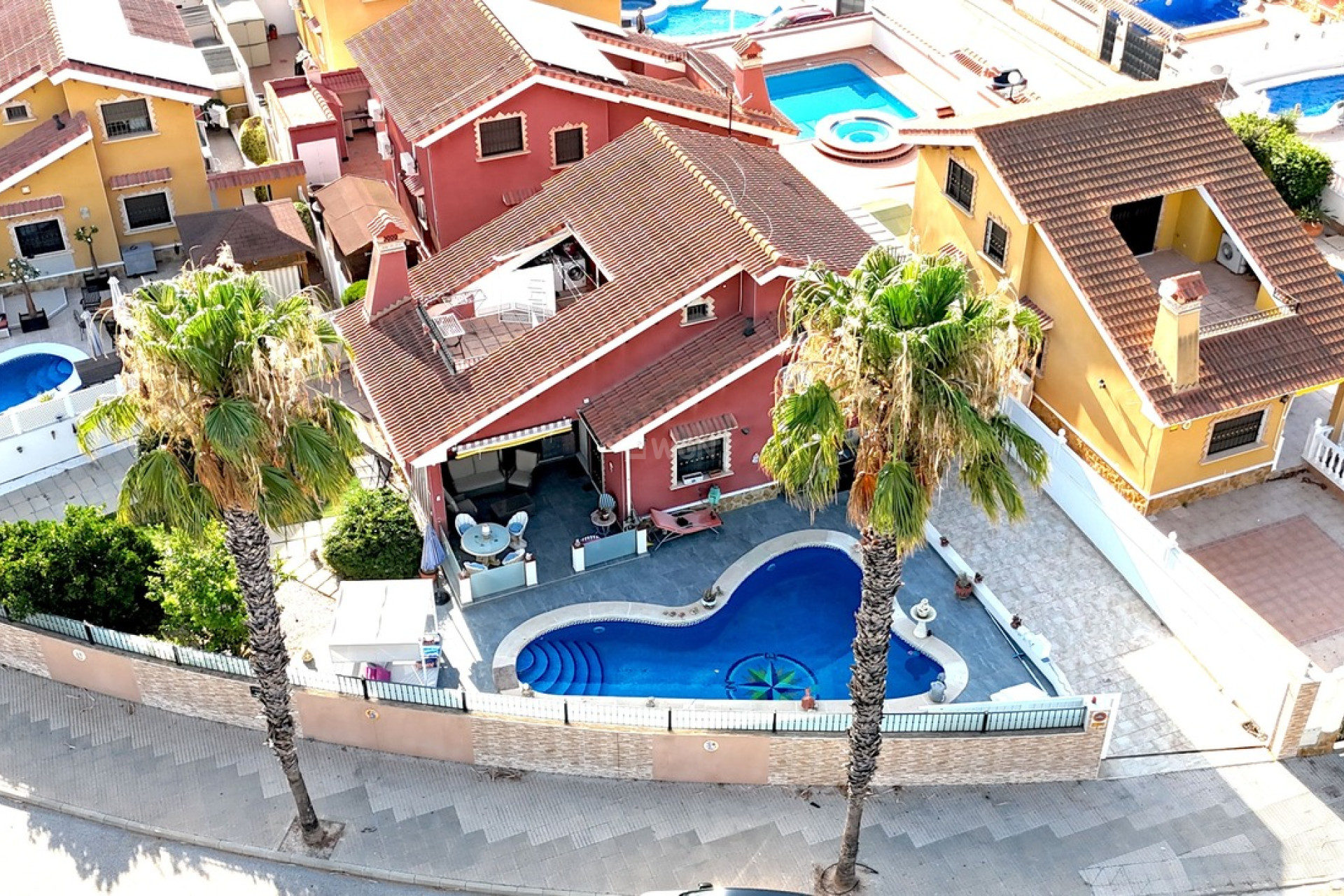Resale - Villa - El Raso - Guardamar